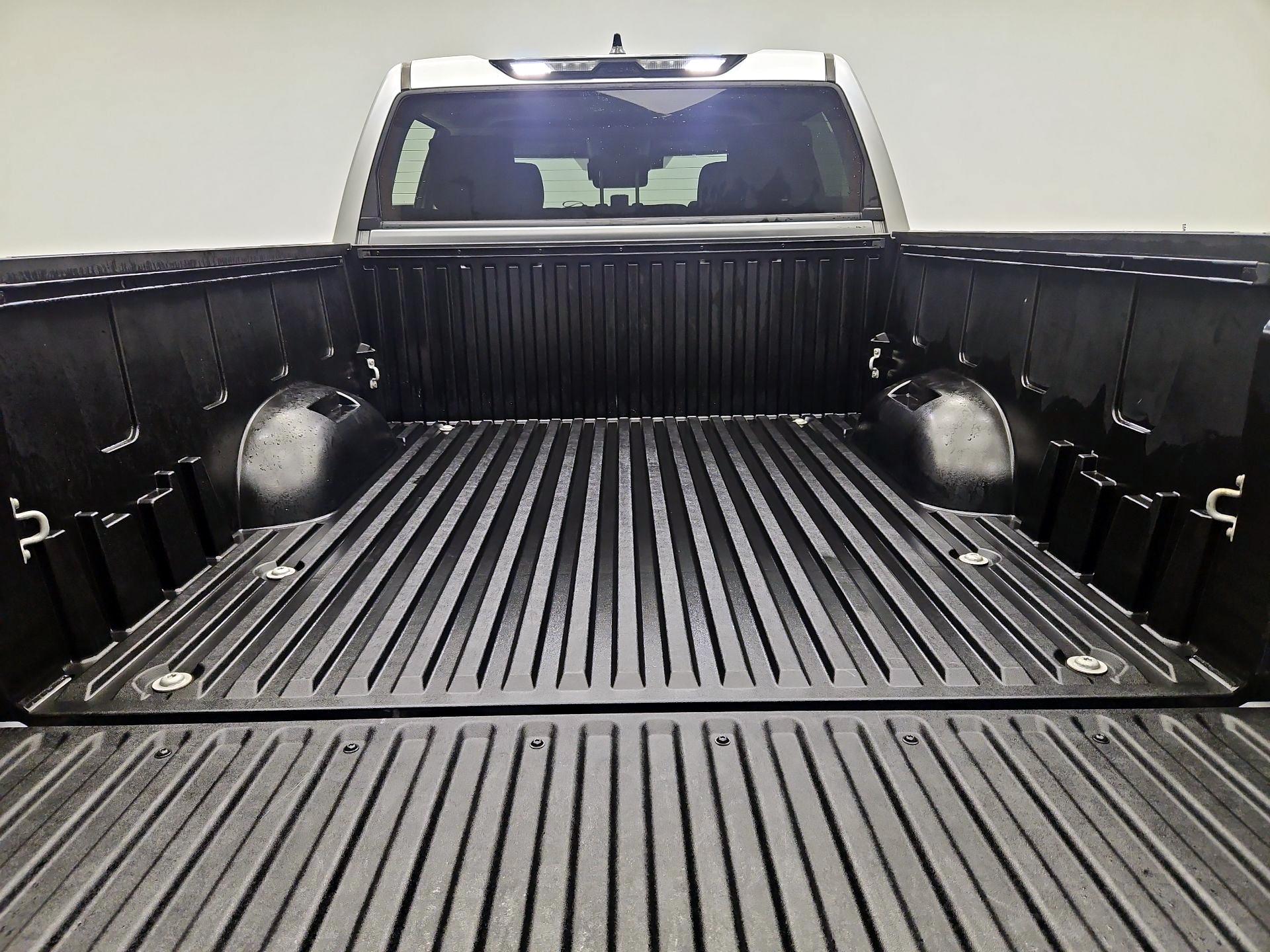 Thumbnail: 2022 Toyota Tundra - 20