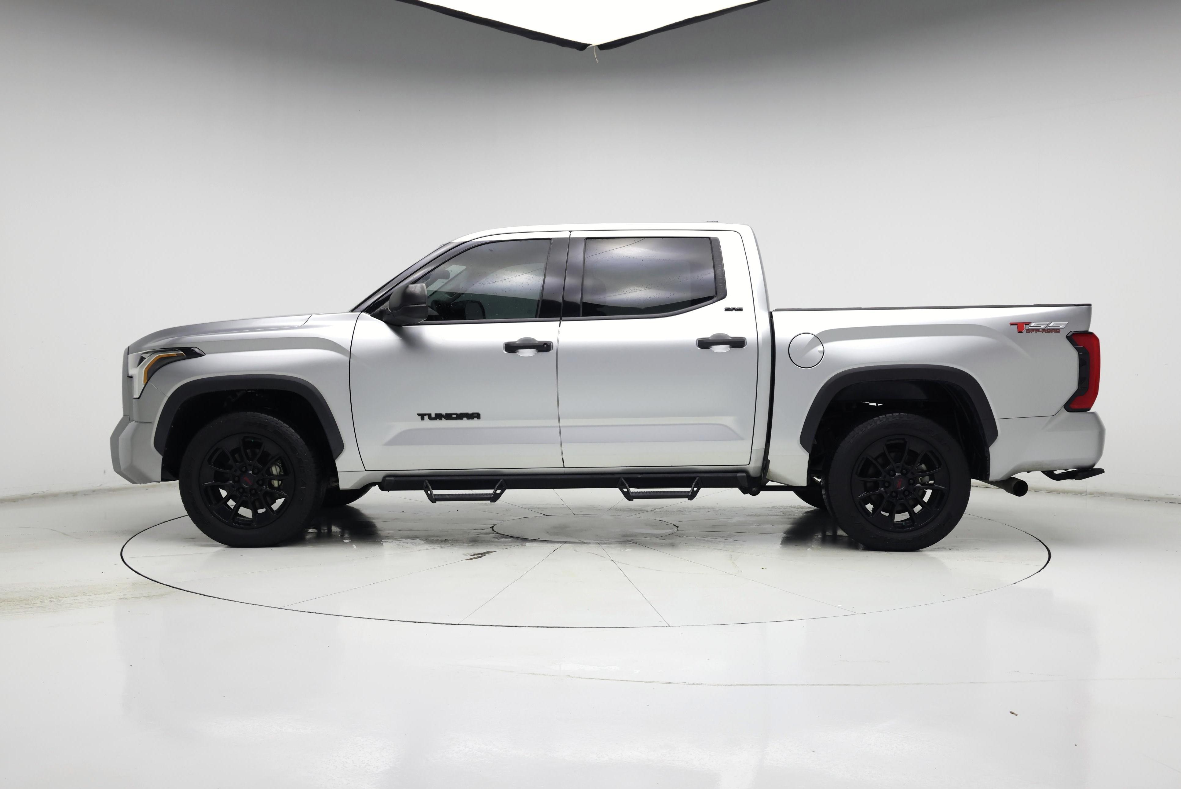 Thumbnail: 2022 Toyota Tundra - 3