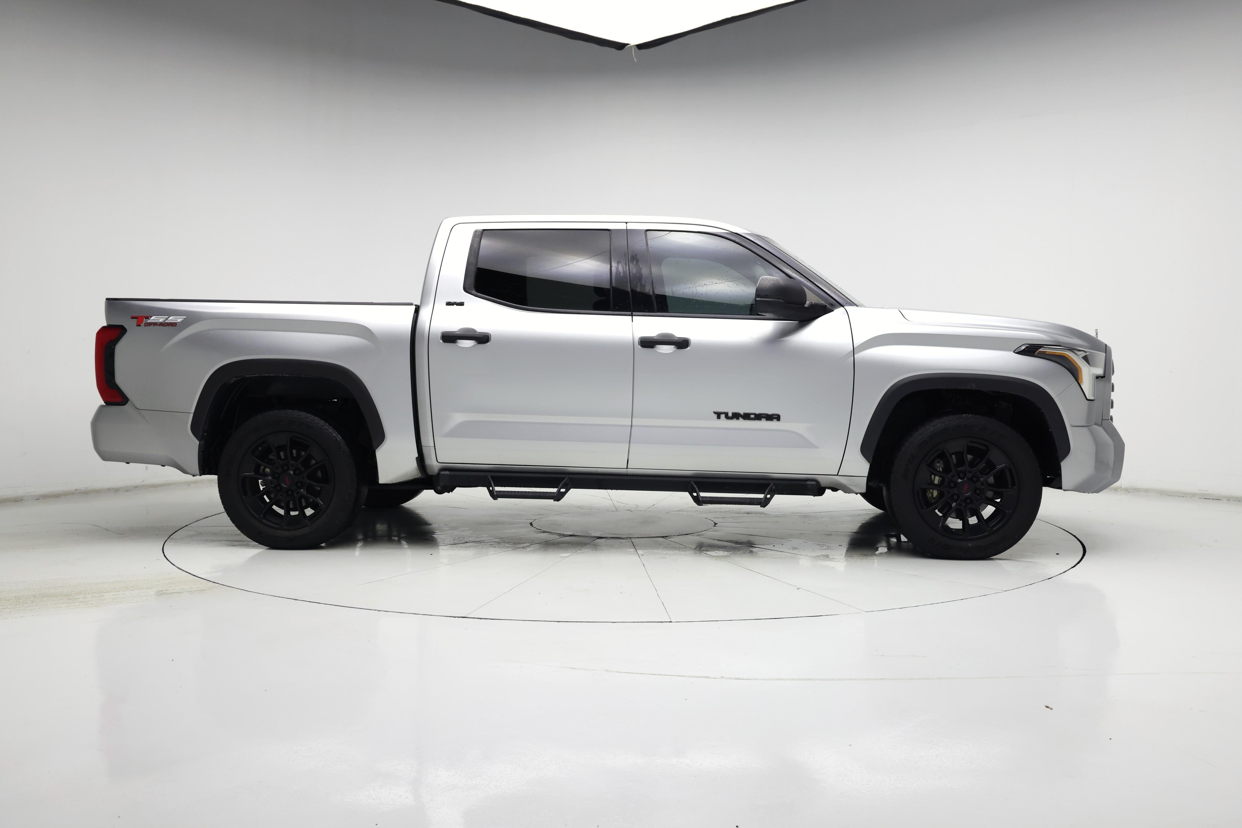 Thumbnail: 2022 Toyota Tundra - 7