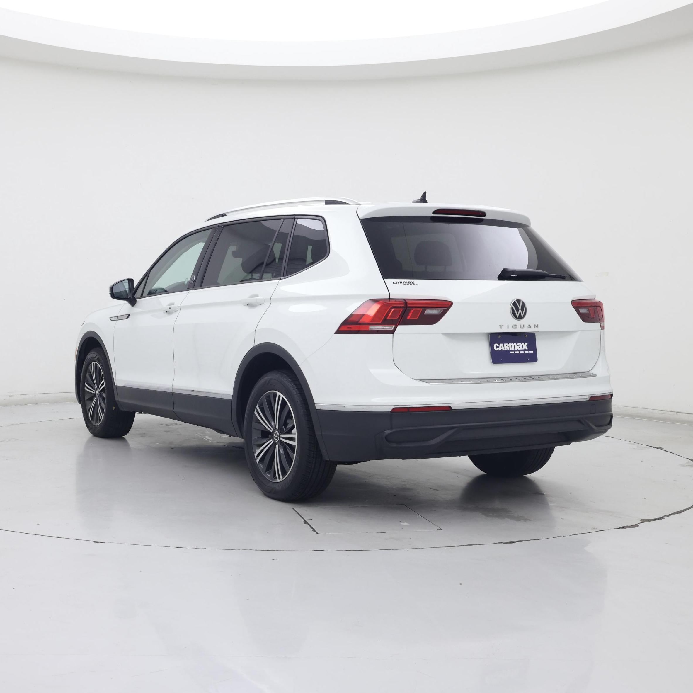 Thumbnail: 2024 Volkswagen Tiguan - 2