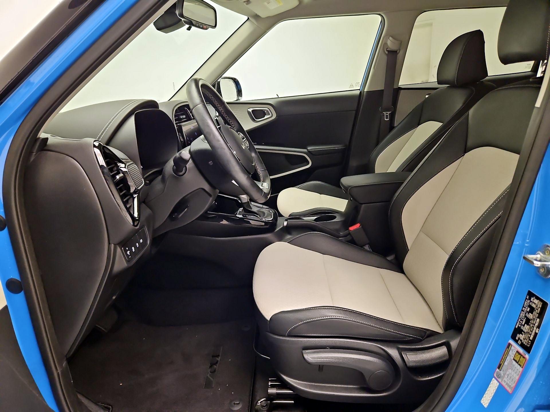 Thumbnail: 2023 Kia Soul - 11