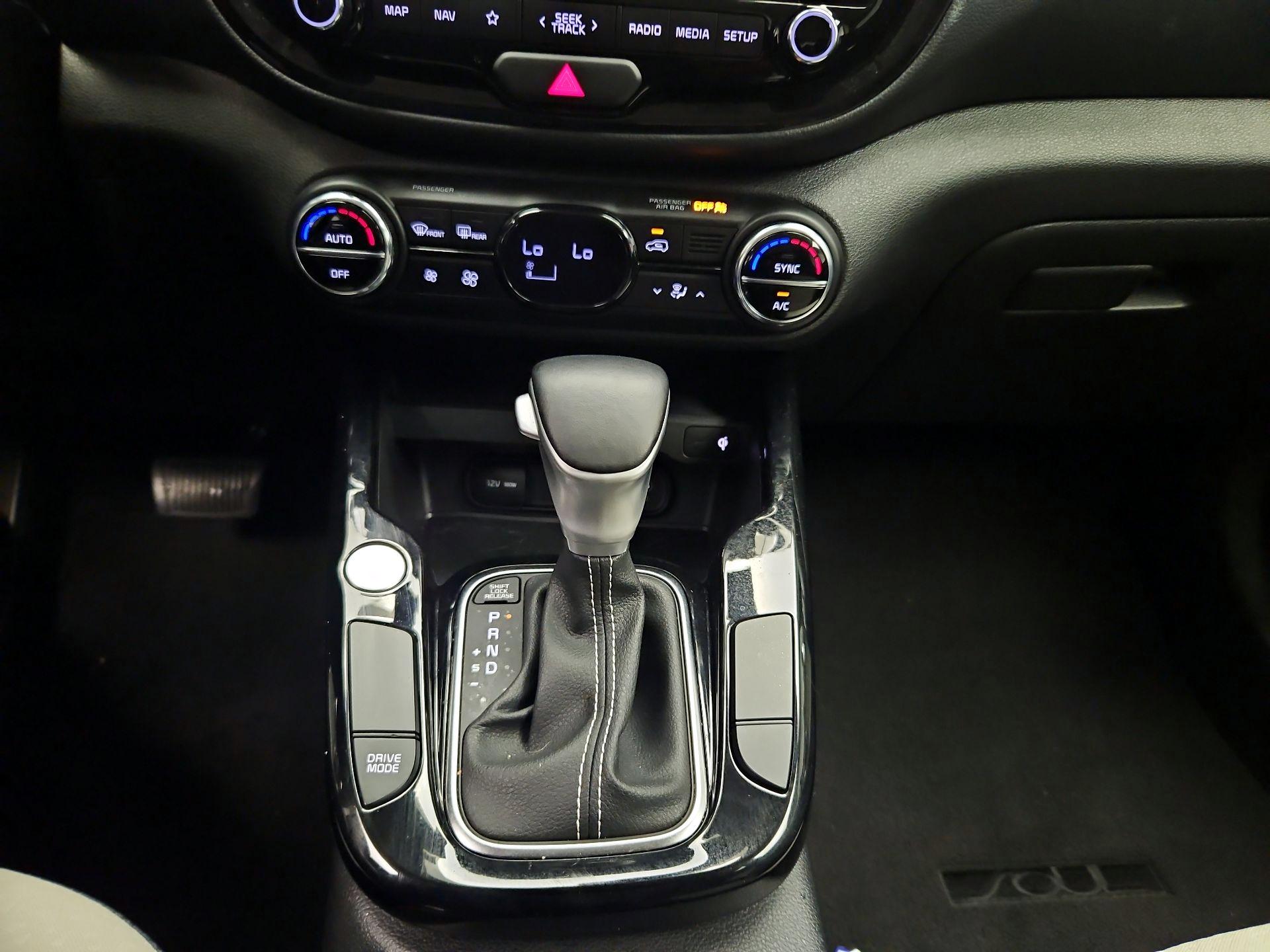 Thumbnail: 2023 Kia Soul - 17