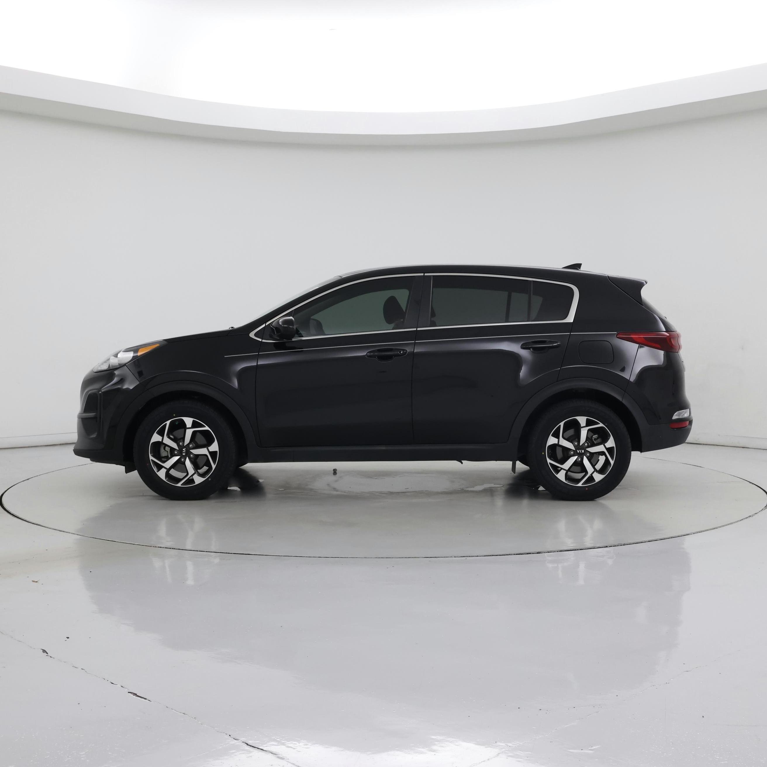 Thumbnail: 2021 Kia Sportage - 3