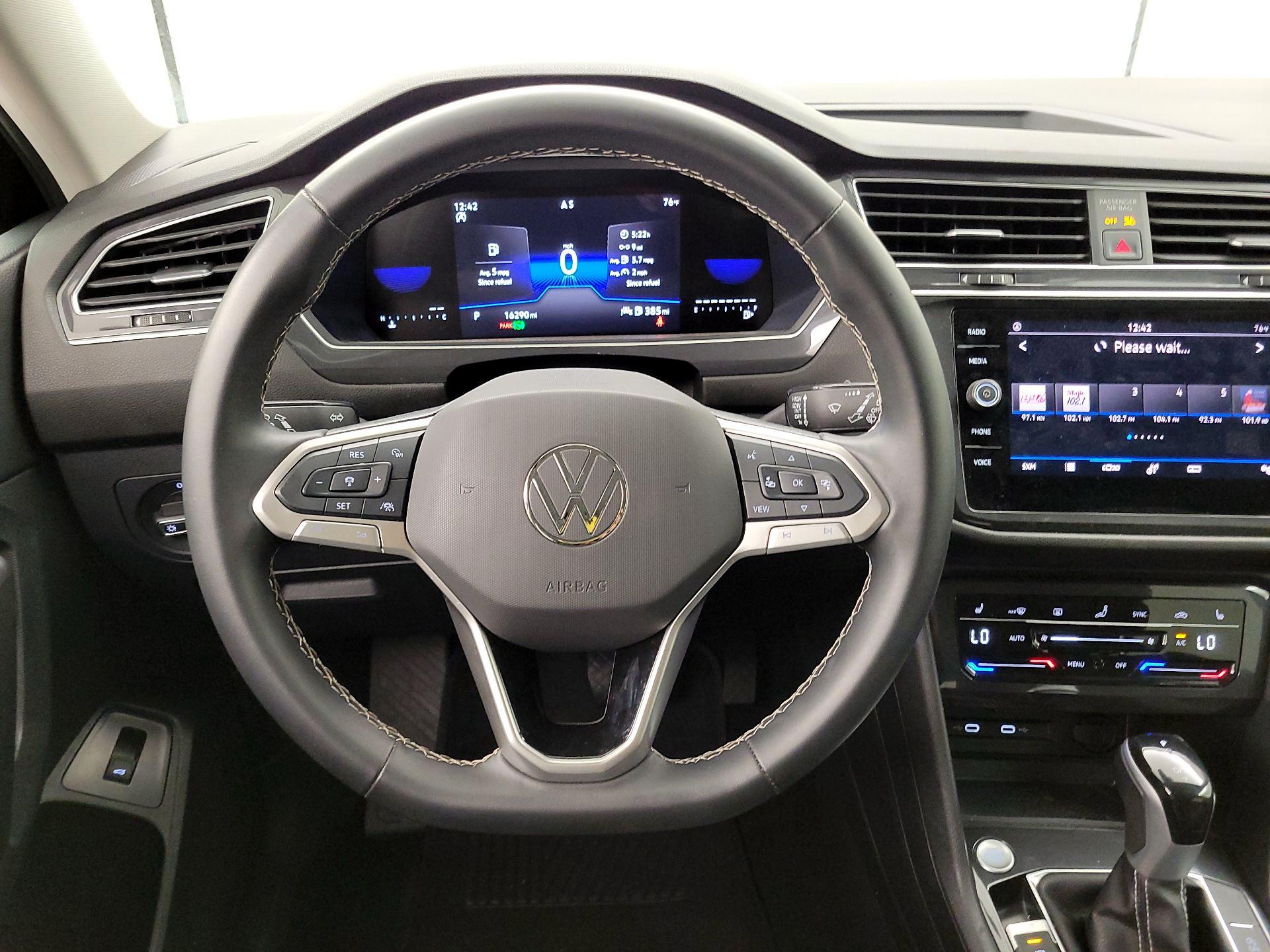 Thumbnail: 2024 Volkswagen Tiguan - 10