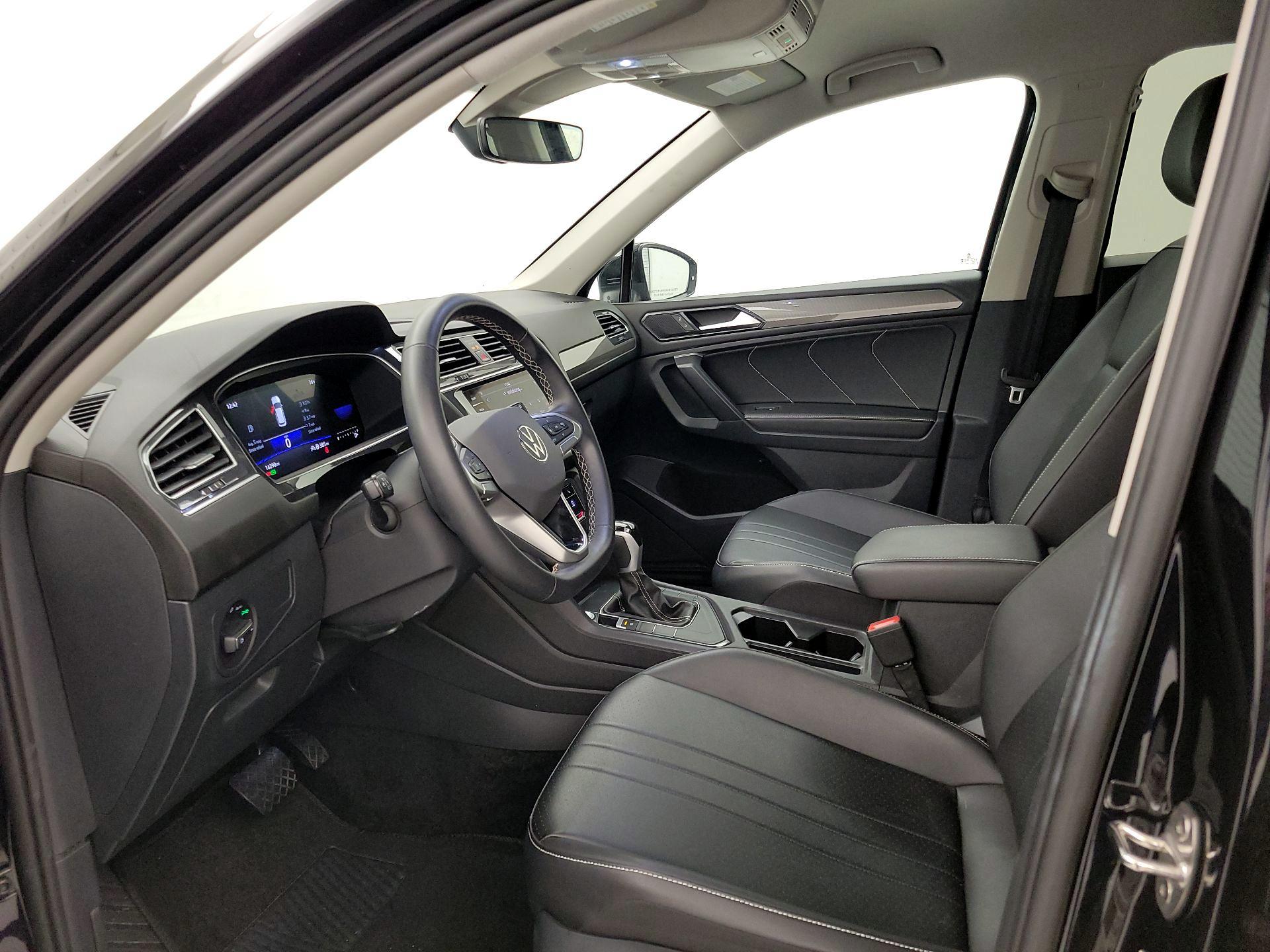 Thumbnail: 2024 Volkswagen Tiguan - 11