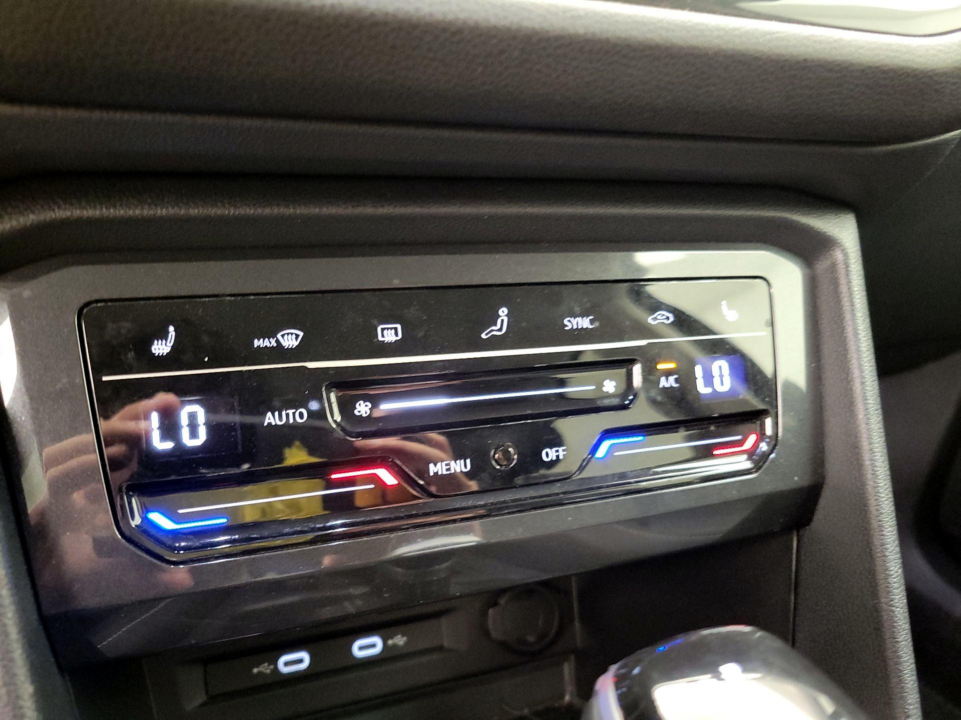 Thumbnail: 2024 Volkswagen Tiguan - 16