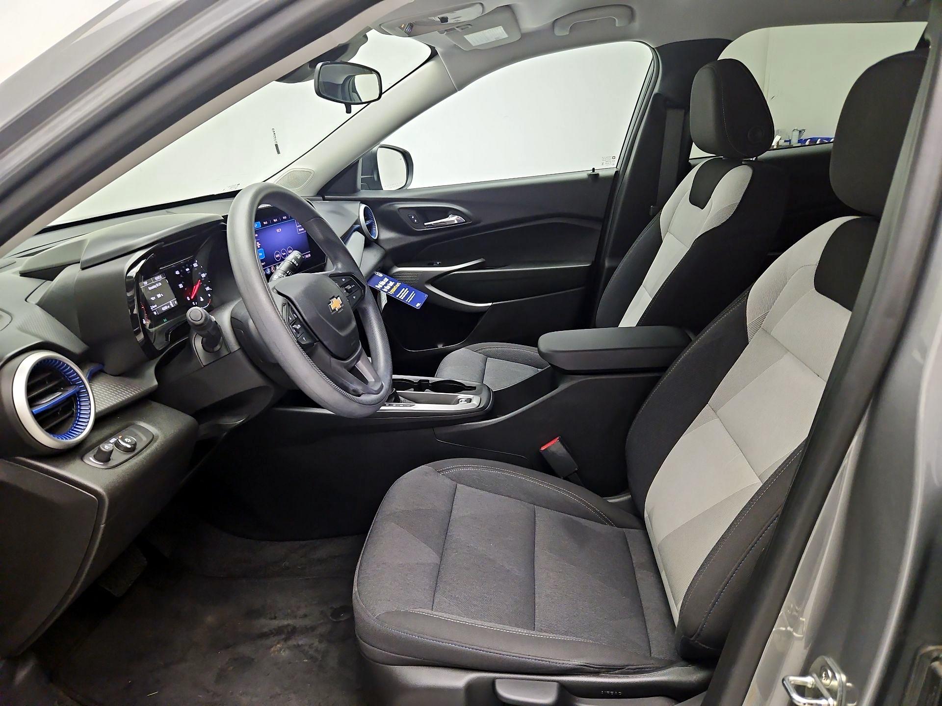 Thumbnail: 2024 Chevrolet Trax - 11