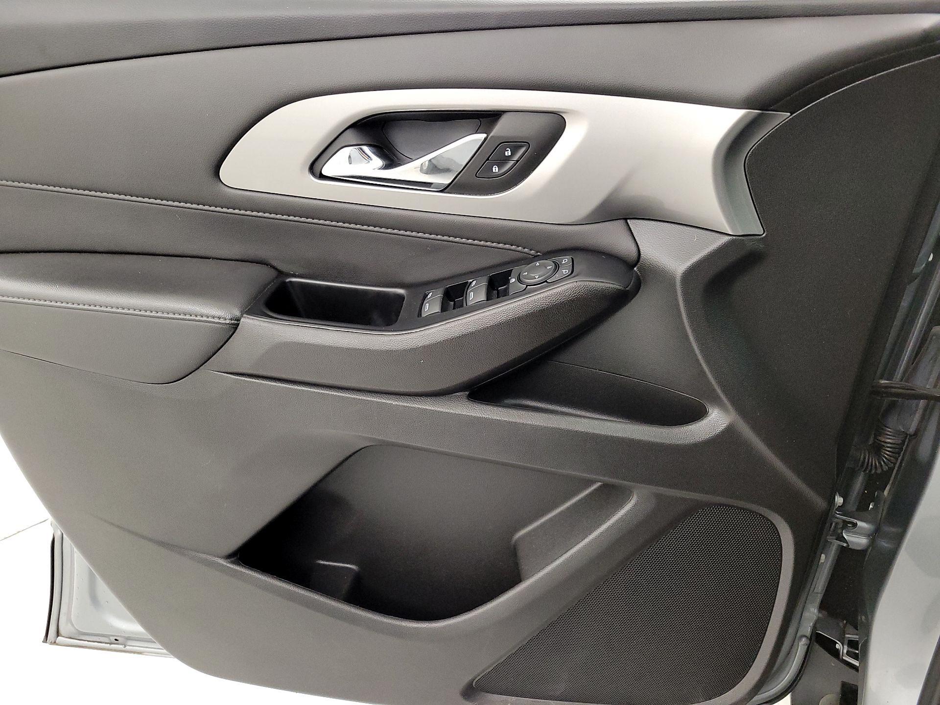 Thumbnail: 2023 Chevrolet Traverse - 12