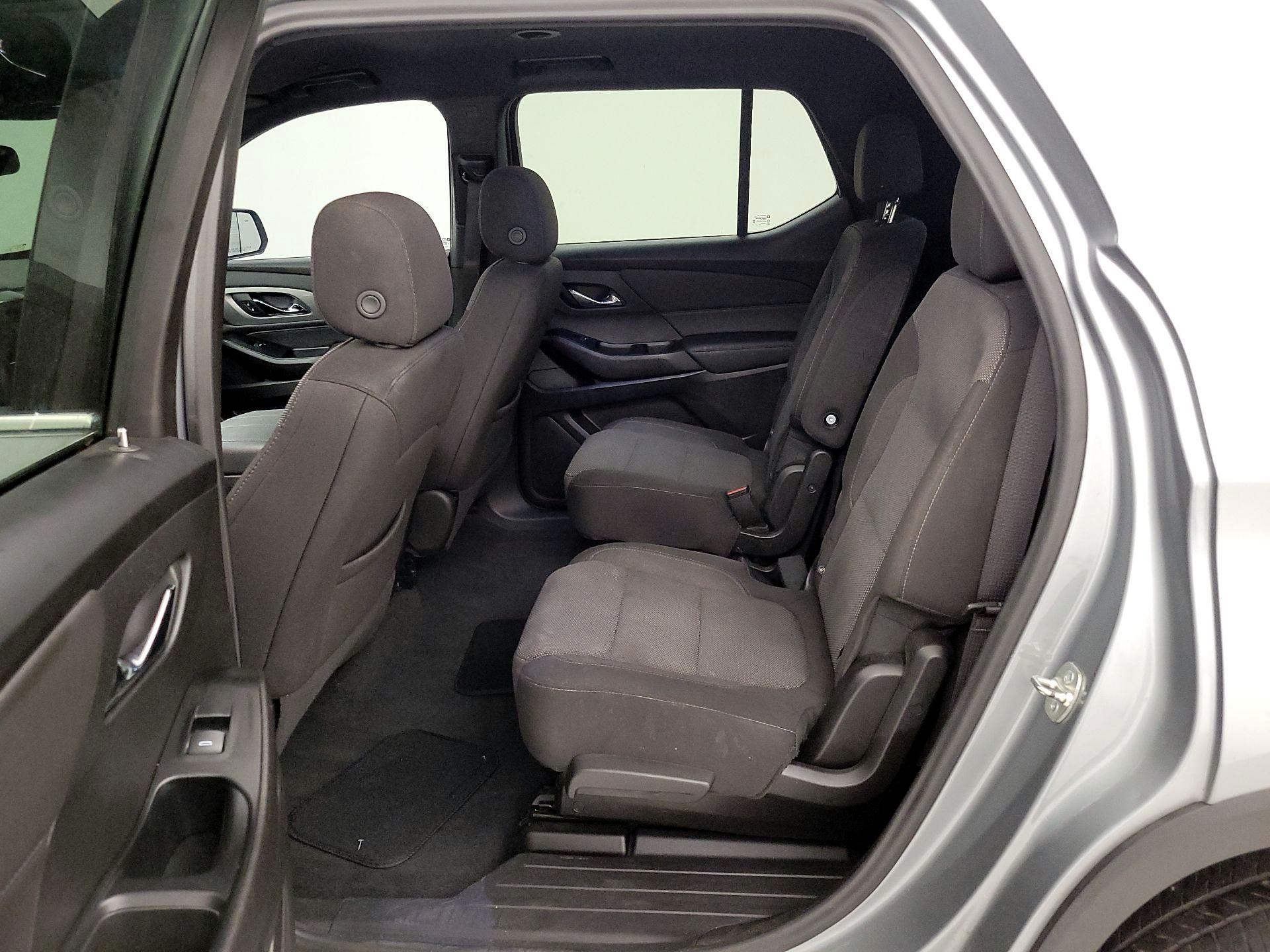 Thumbnail: 2023 Chevrolet Traverse - 19