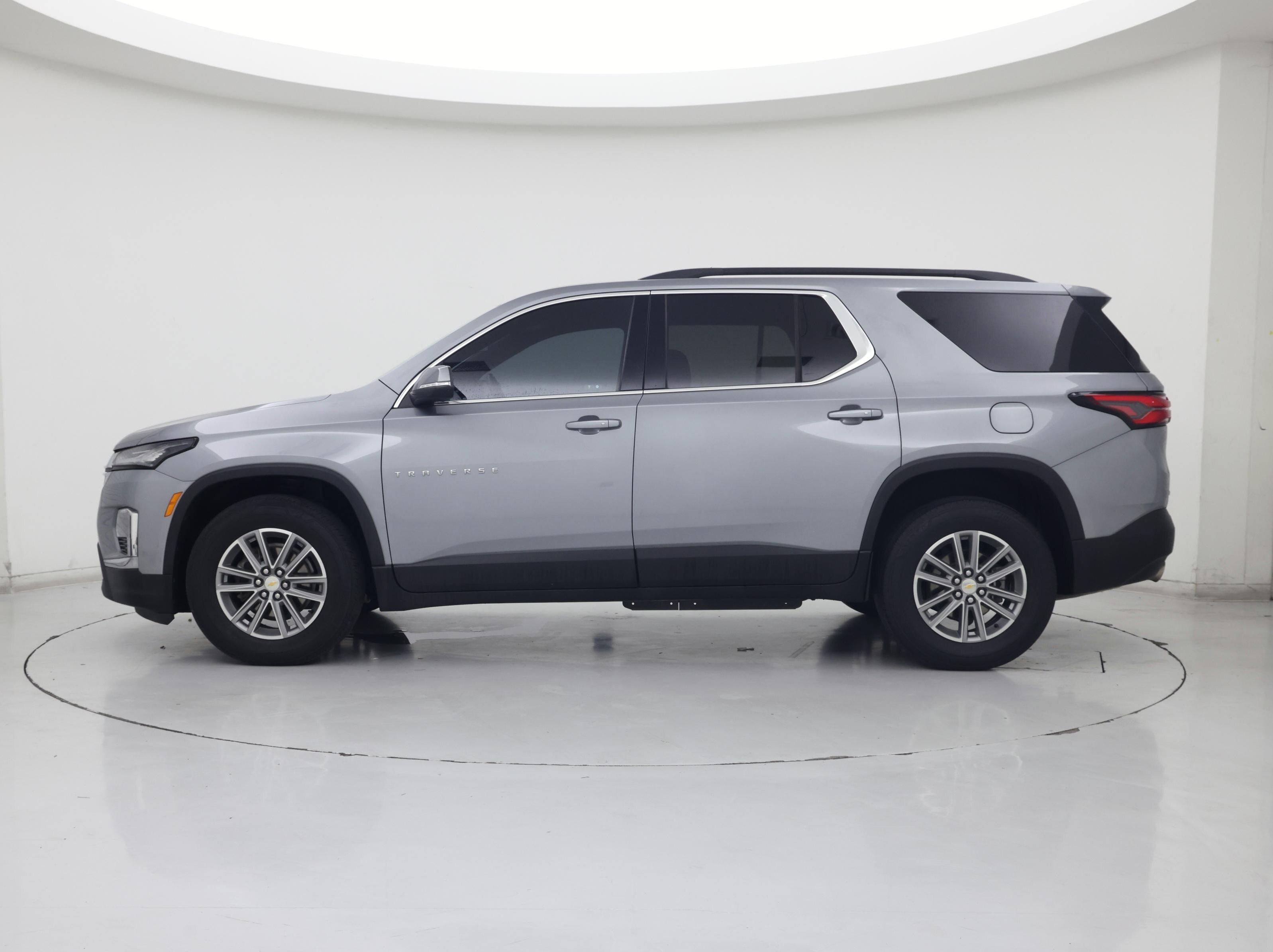 Thumbnail: 2023 Chevrolet Traverse - 3