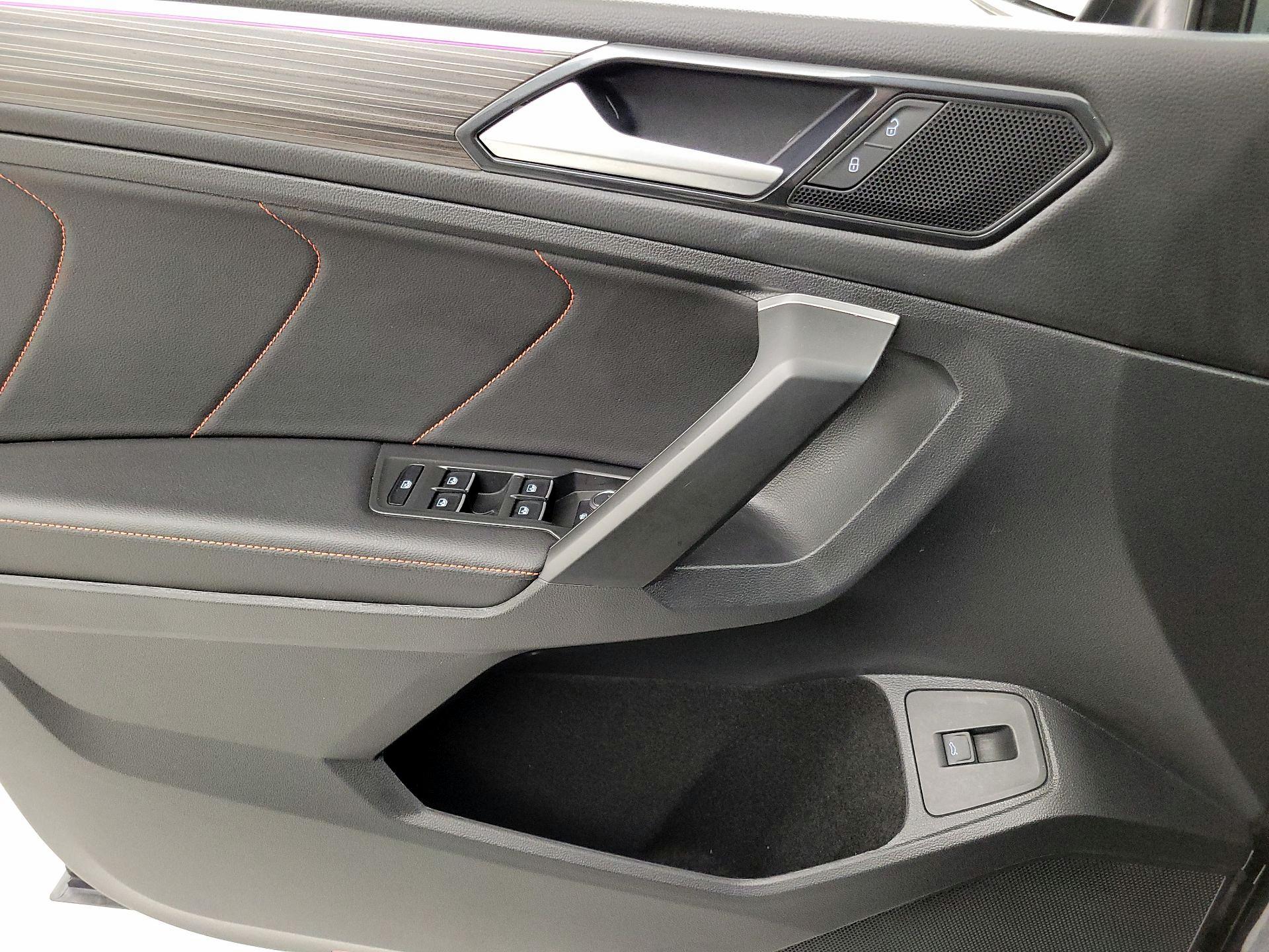 Thumbnail: 2024 Volkswagen Tiguan - 12