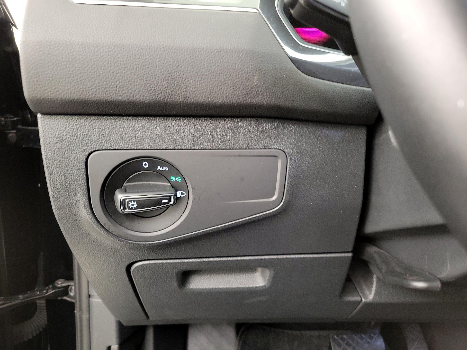 Thumbnail: 2024 Volkswagen Tiguan - 13