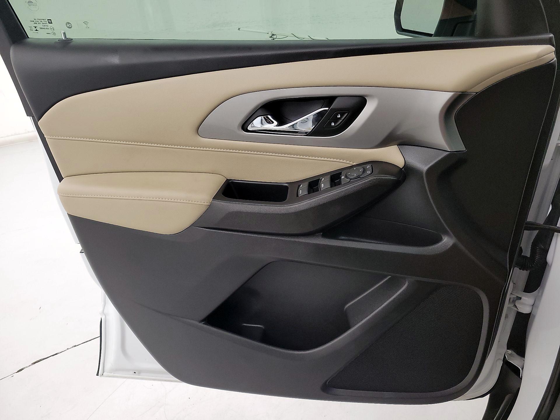 Thumbnail: 2023 Chevrolet Traverse - 12