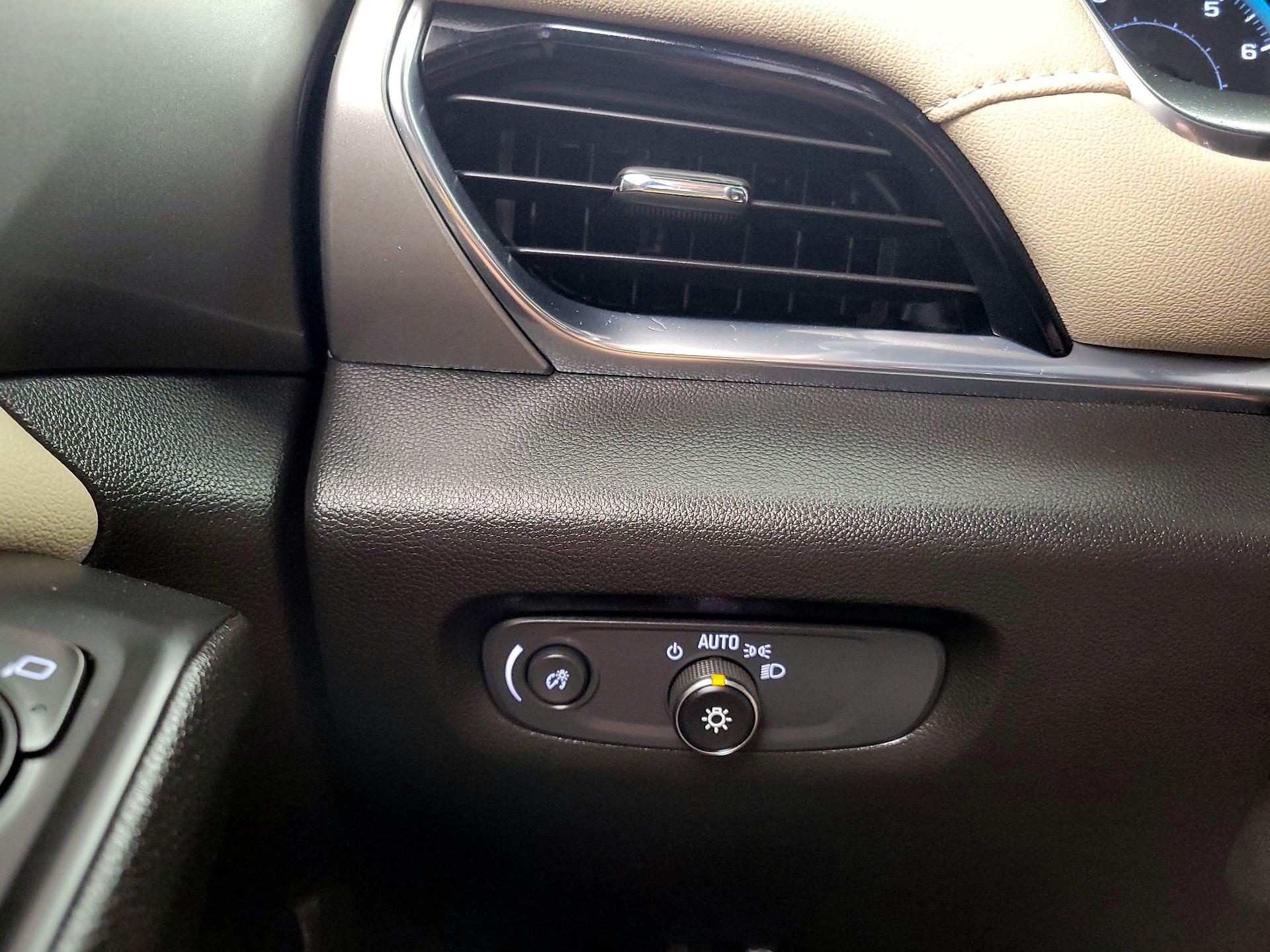 Thumbnail: 2023 Chevrolet Traverse - 13