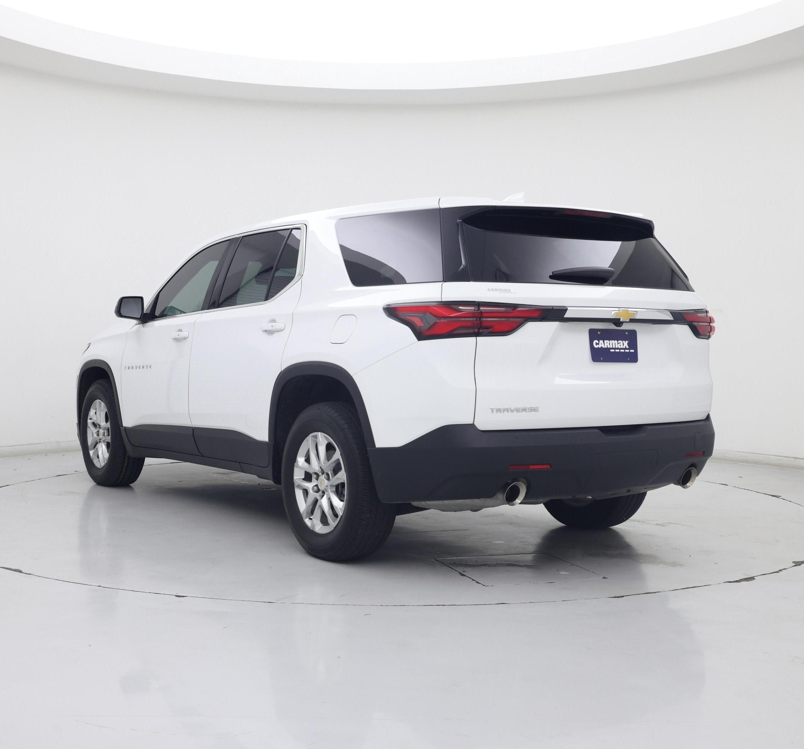 Thumbnail: 2023 Chevrolet Traverse - 2