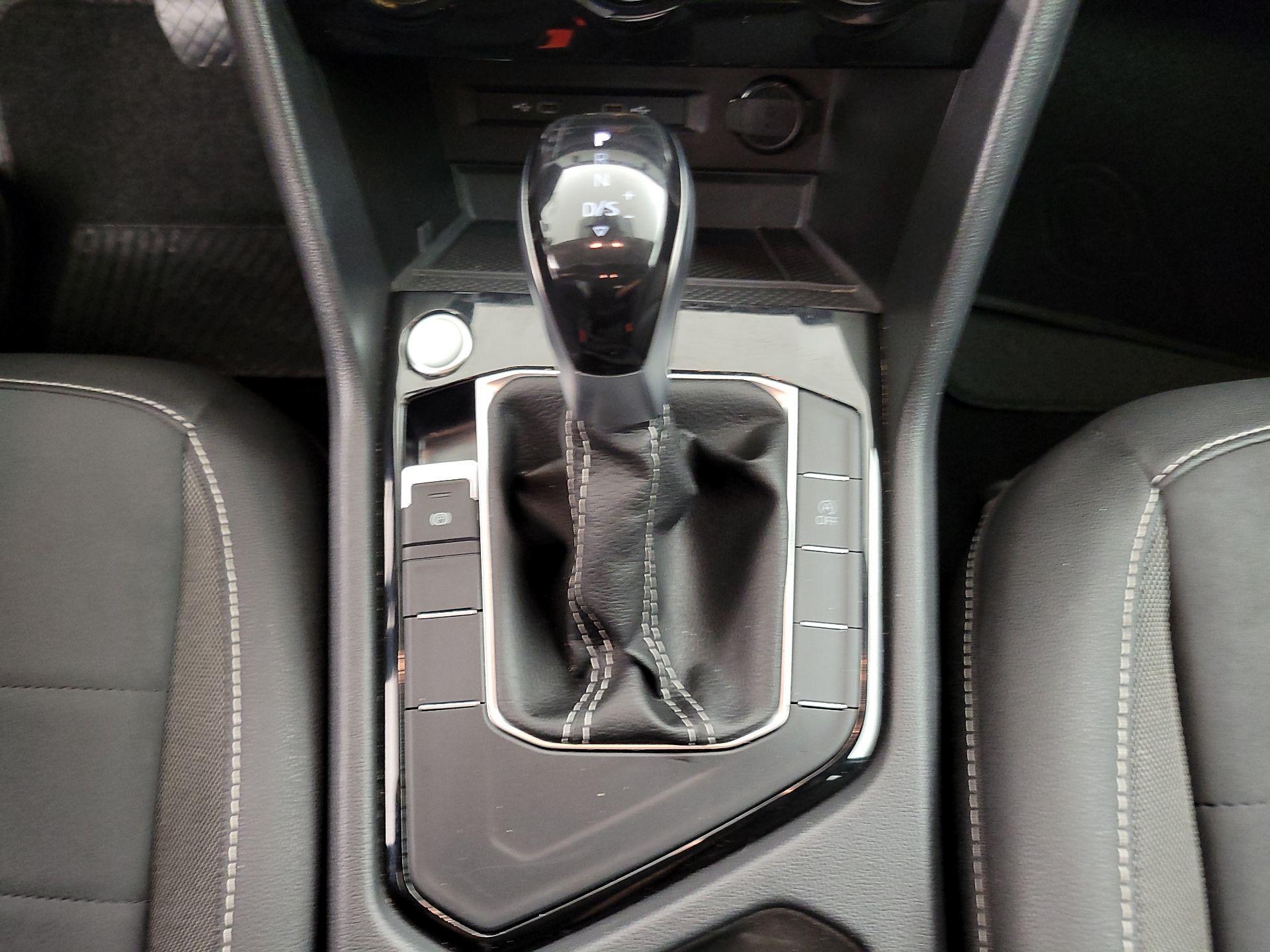 Thumbnail: 2024 Volkswagen Taos - 17