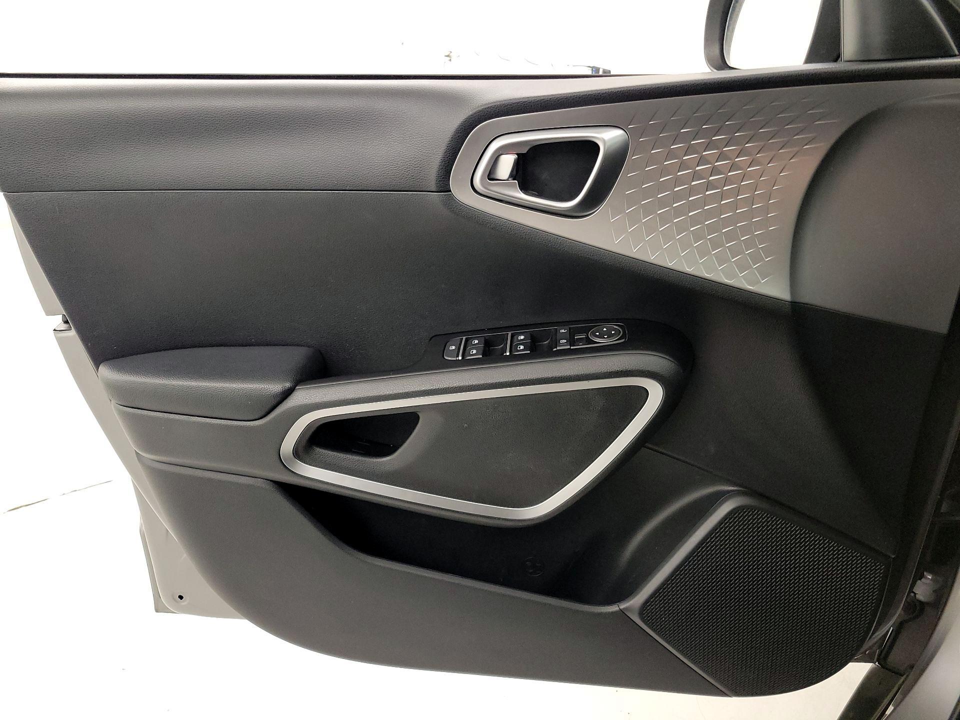 Thumbnail: 2023 Kia Soul - 12