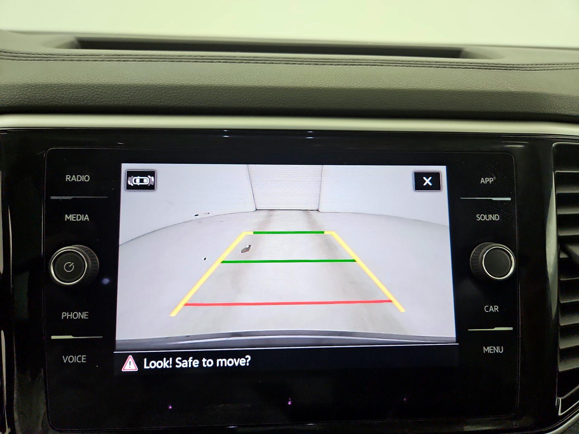 Thumbnail: 2023 Volkswagen Atlas - 14