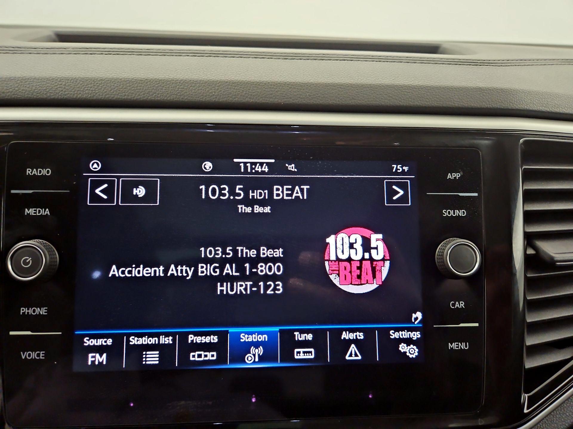 Thumbnail: 2023 Volkswagen Atlas - 15