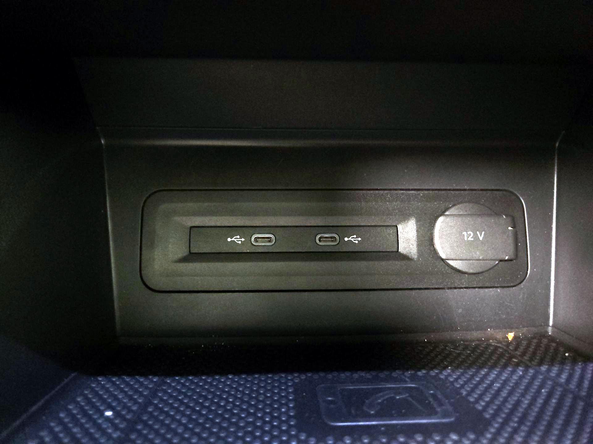 Thumbnail: 2023 Volkswagen Atlas - 18