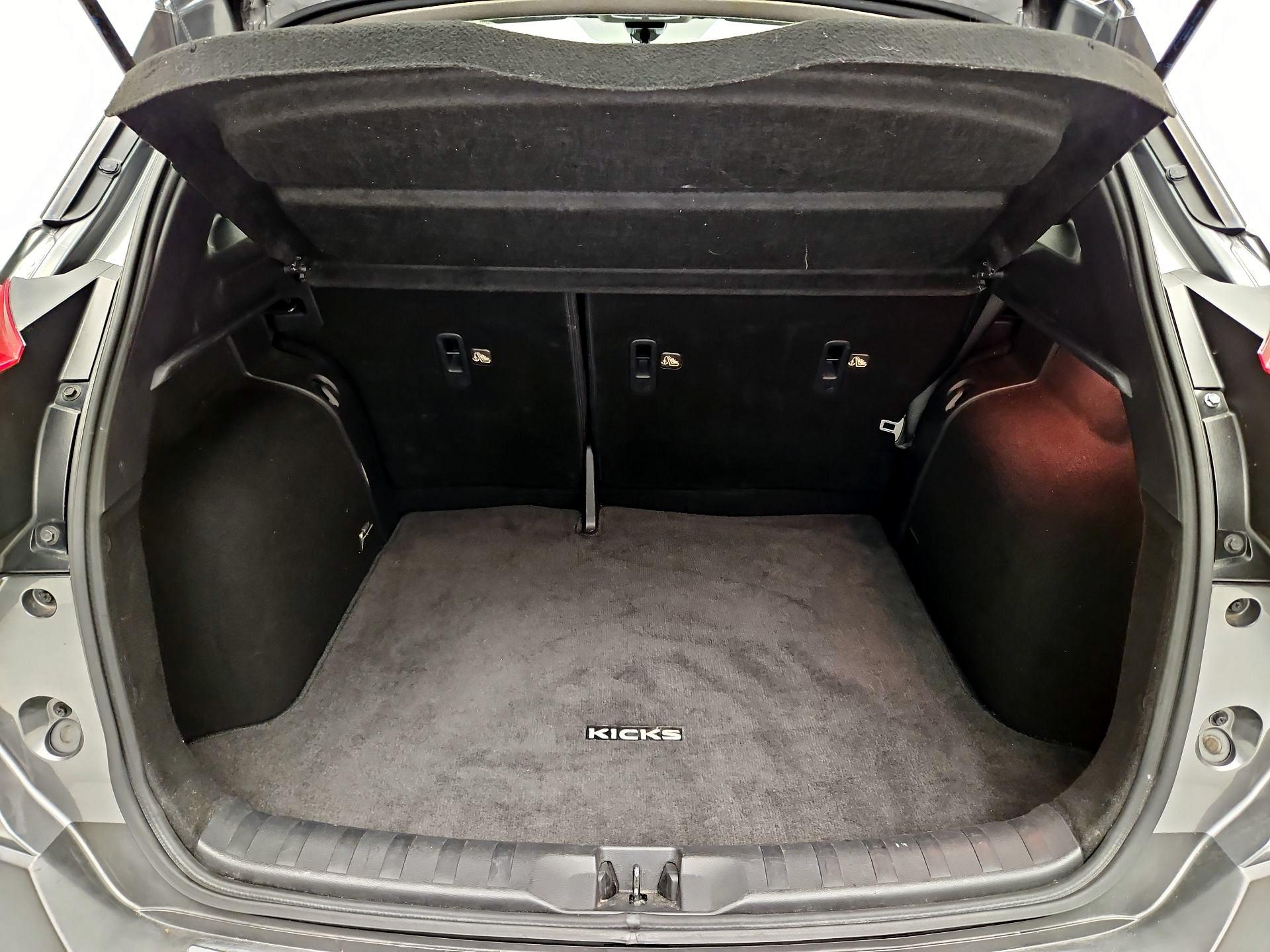 Thumbnail: 2020 Nissan Kicks - 18