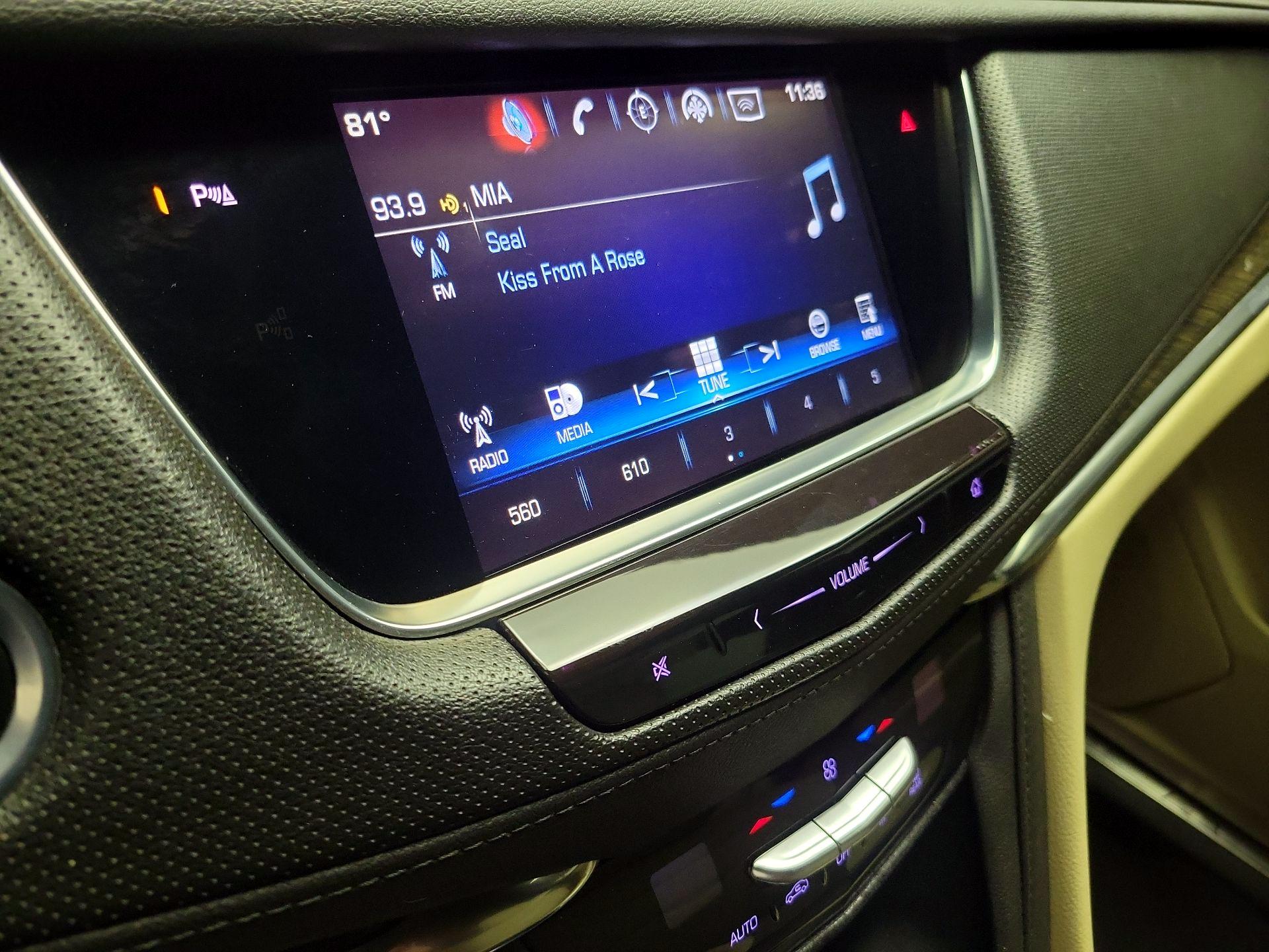 Thumbnail: 2019 Cadillac XT5 - 16