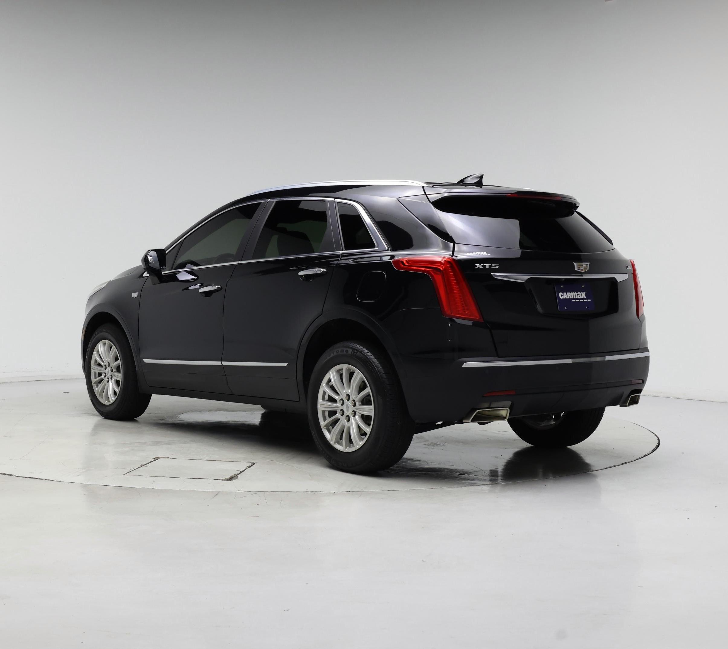 Thumbnail: 2019 Cadillac XT5 - 2