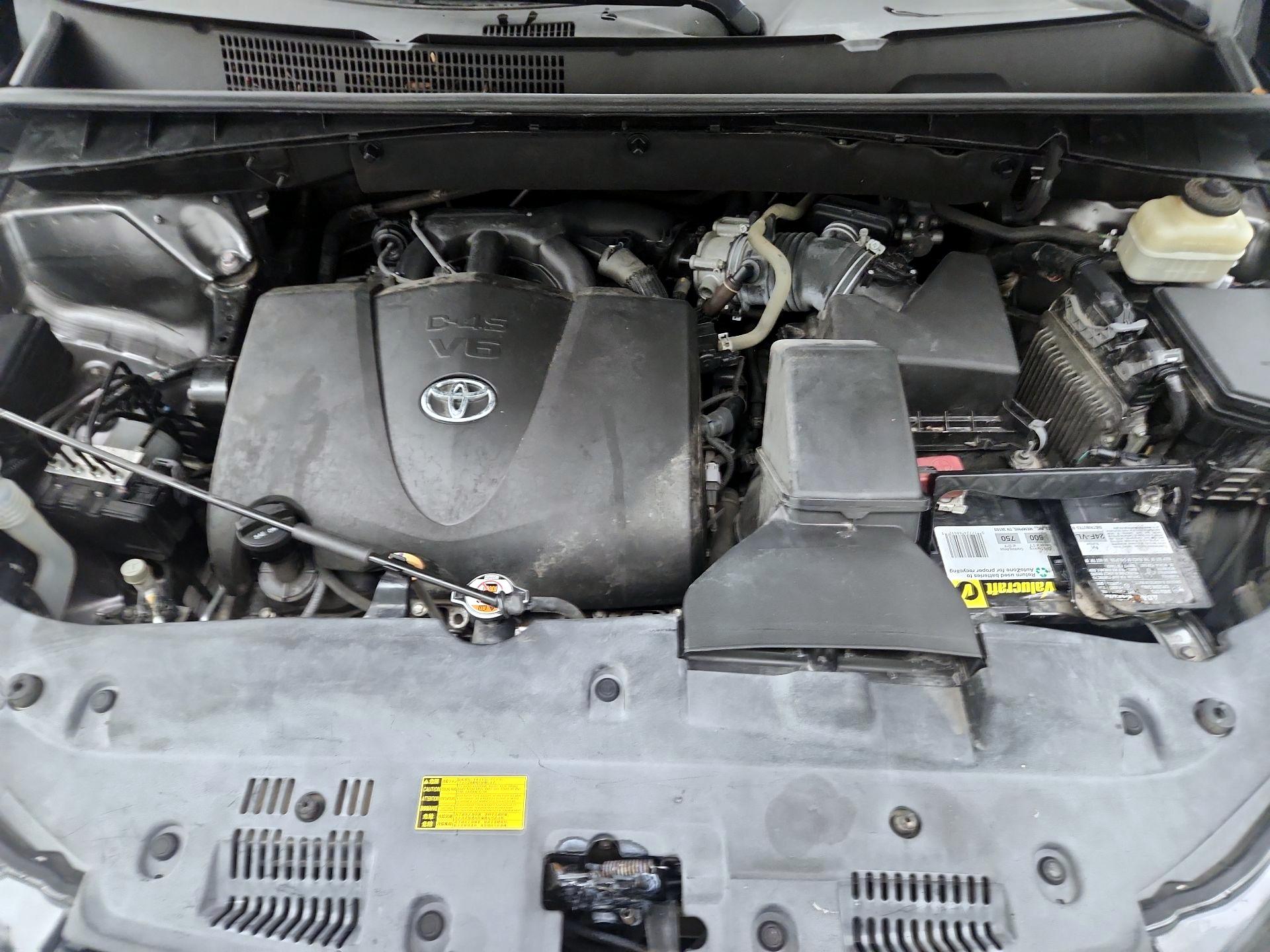 Thumbnail: 2018 Toyota Highlander - 17