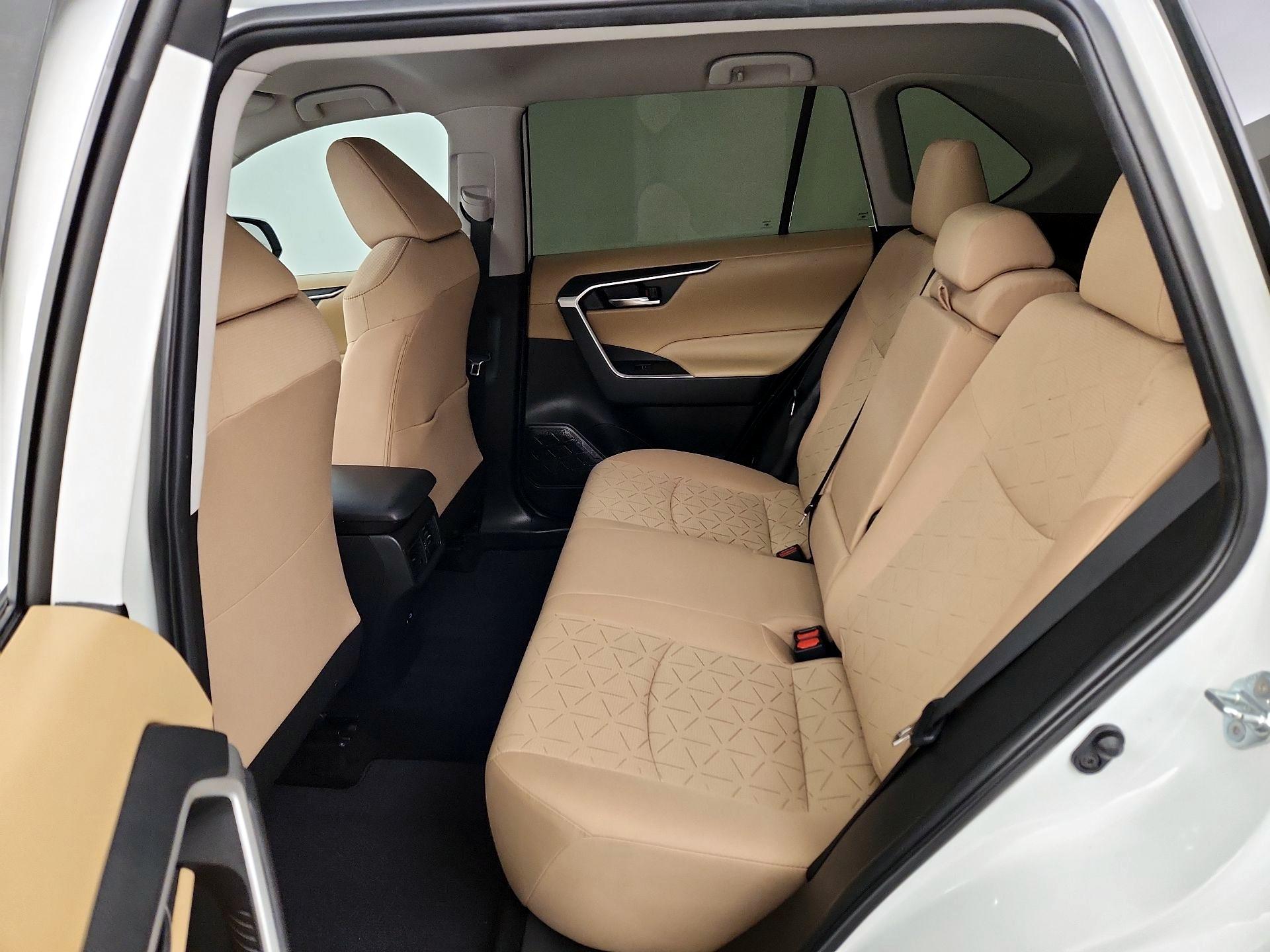 Thumbnail: 2023 Toyota RAV4 - 19