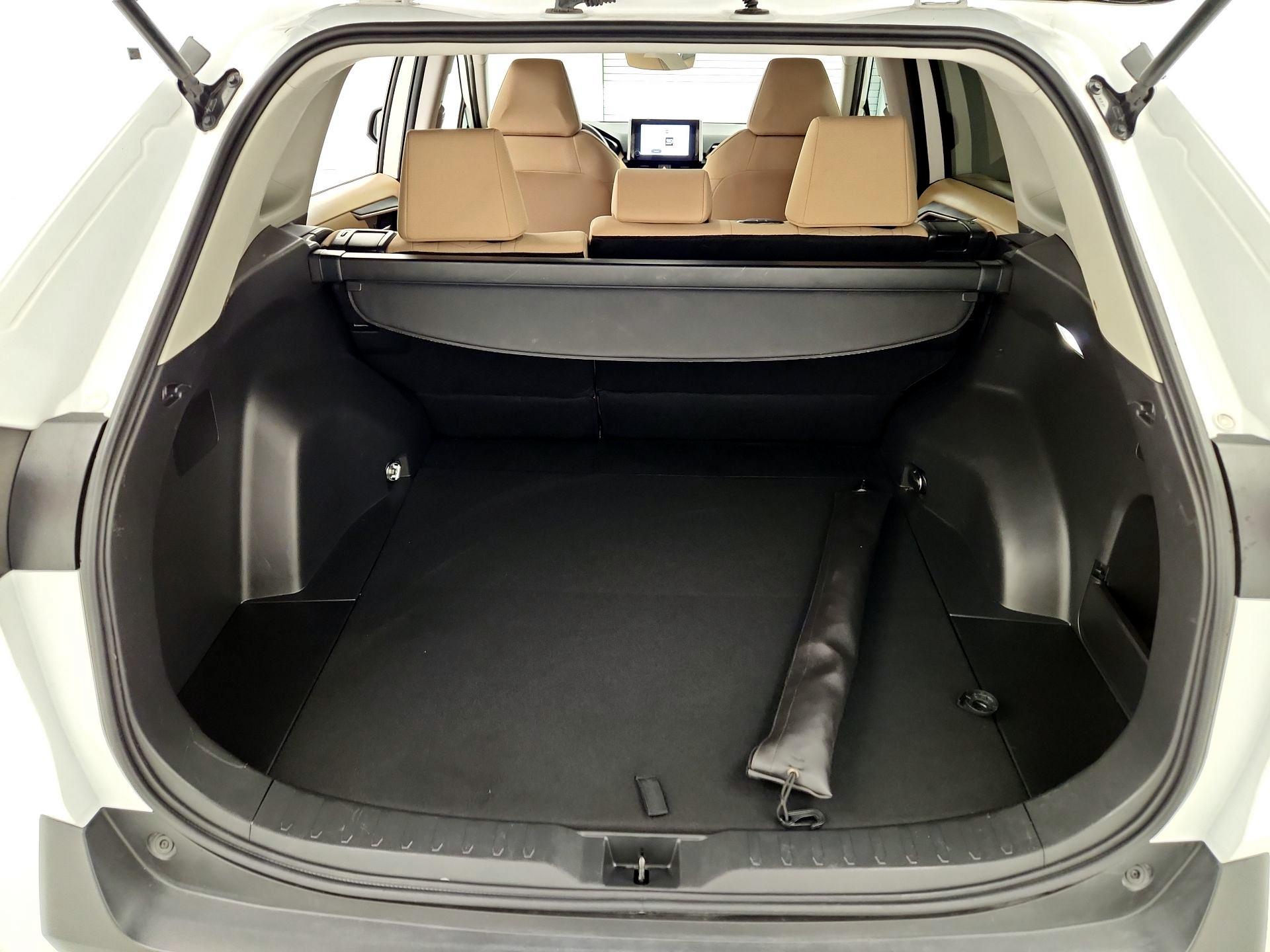 Thumbnail: 2023 Toyota RAV4 - 20