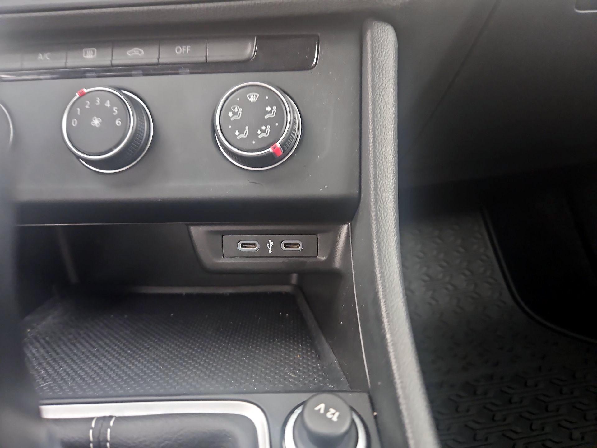 Thumbnail: 2023 Volkswagen Jetta - 18