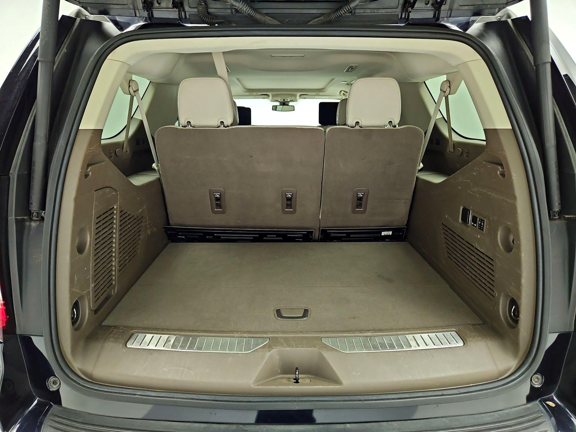 Thumbnail: 2021 GMC Yukon XL - 18