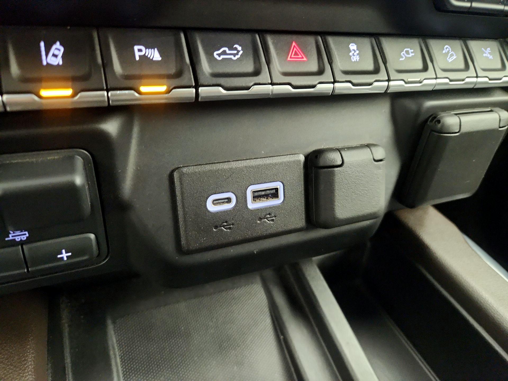 Thumbnail: 2022 GMC Sierra 2500 - 19