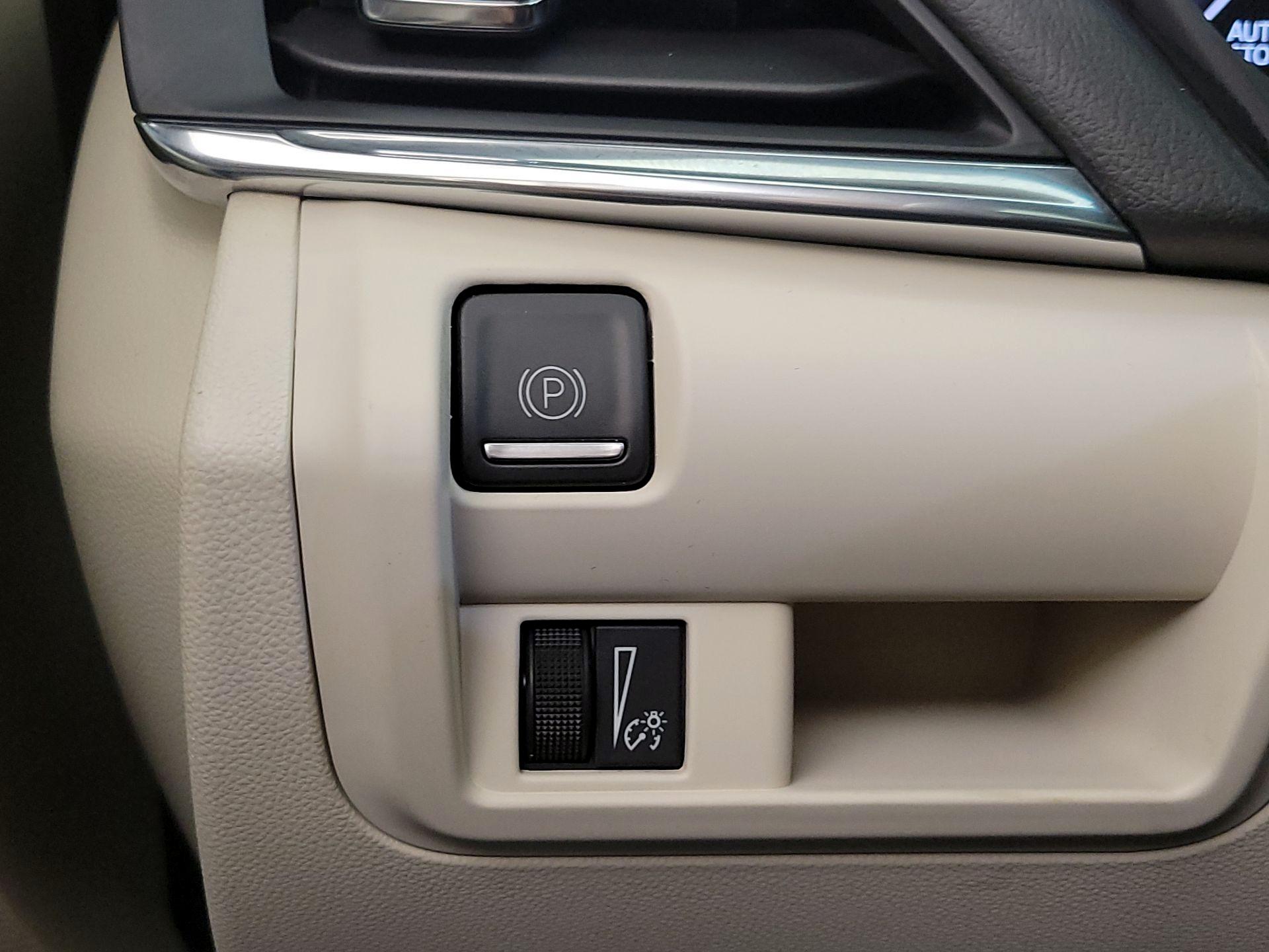 Thumbnail: 2023 Cadillac CT4 - 13