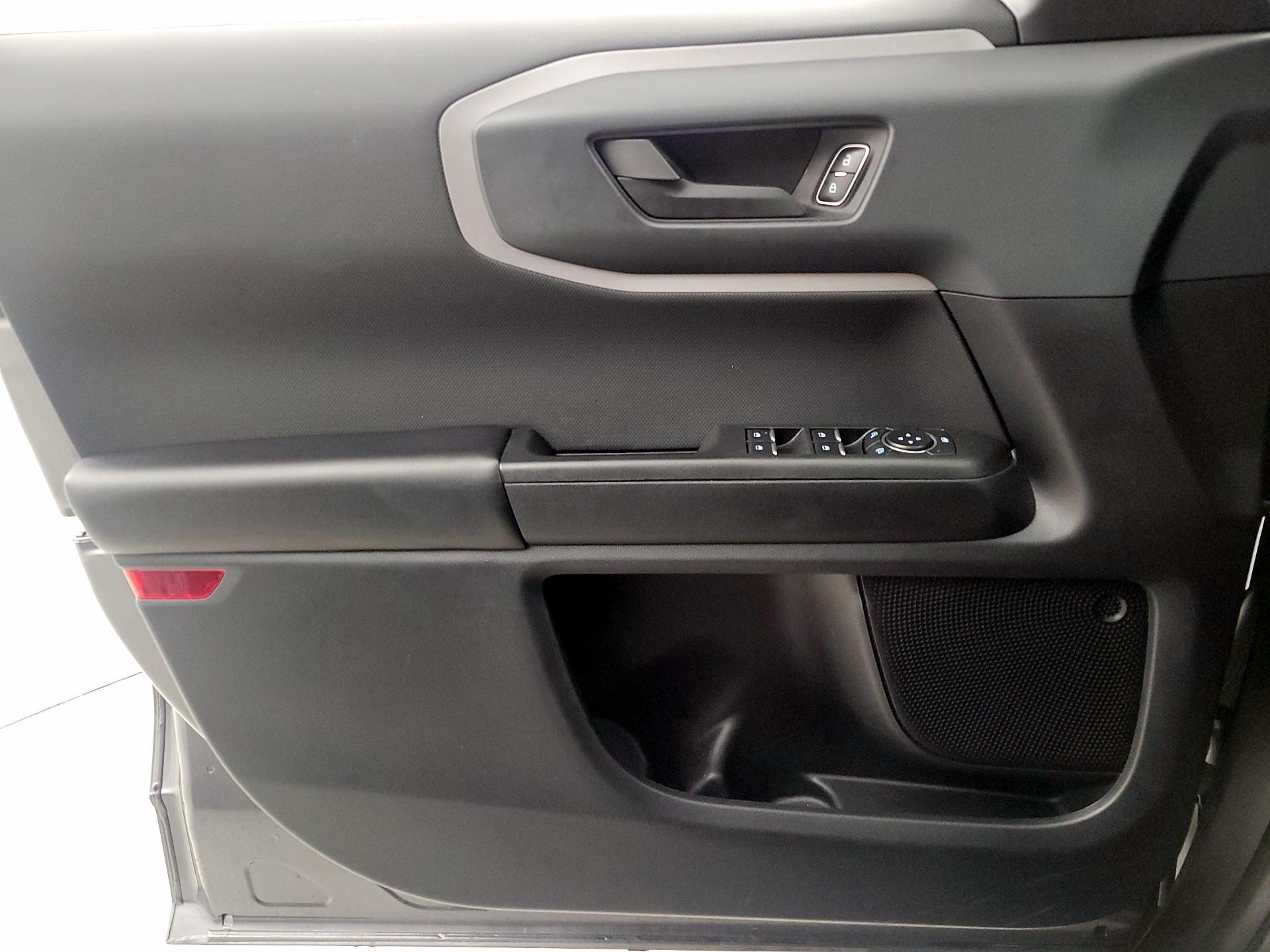 Thumbnail: 2023 Ford Bronco Sport - 12