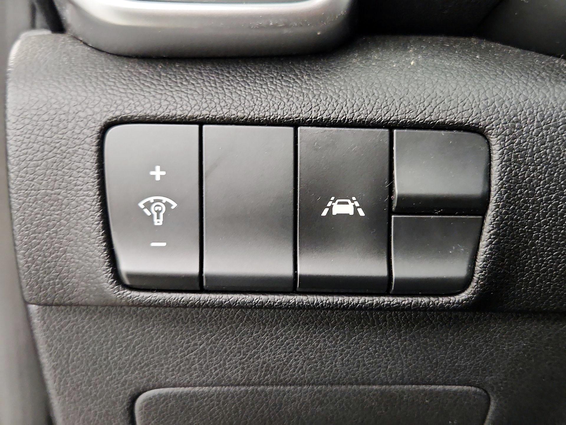 Thumbnail: 2020 Kia Sportage - 13