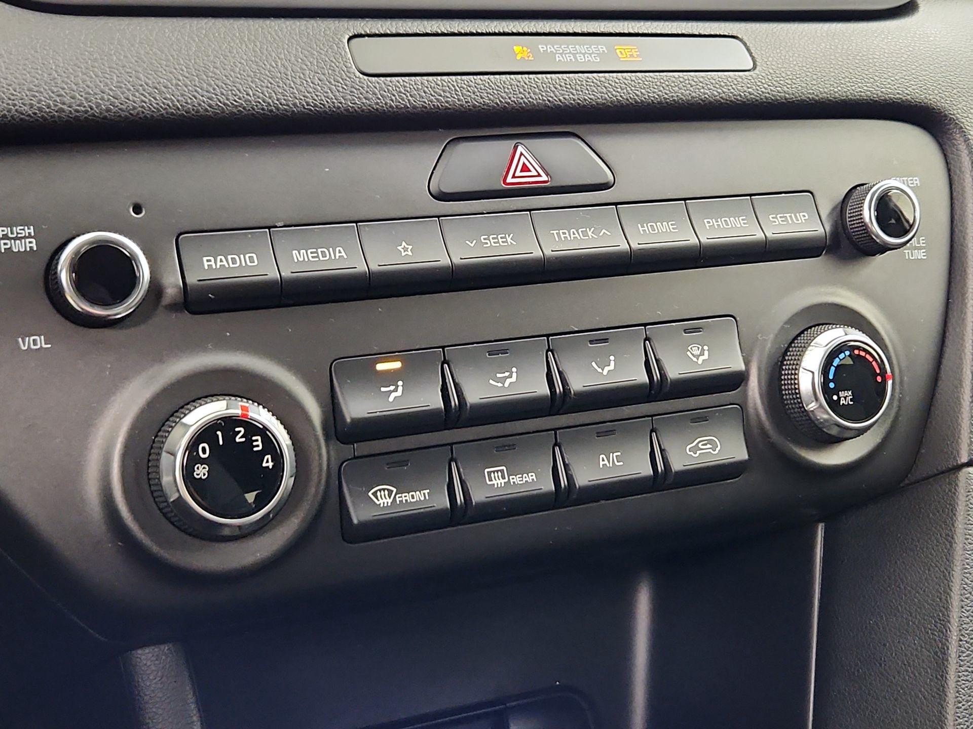 Thumbnail: 2020 Kia Sportage - 16