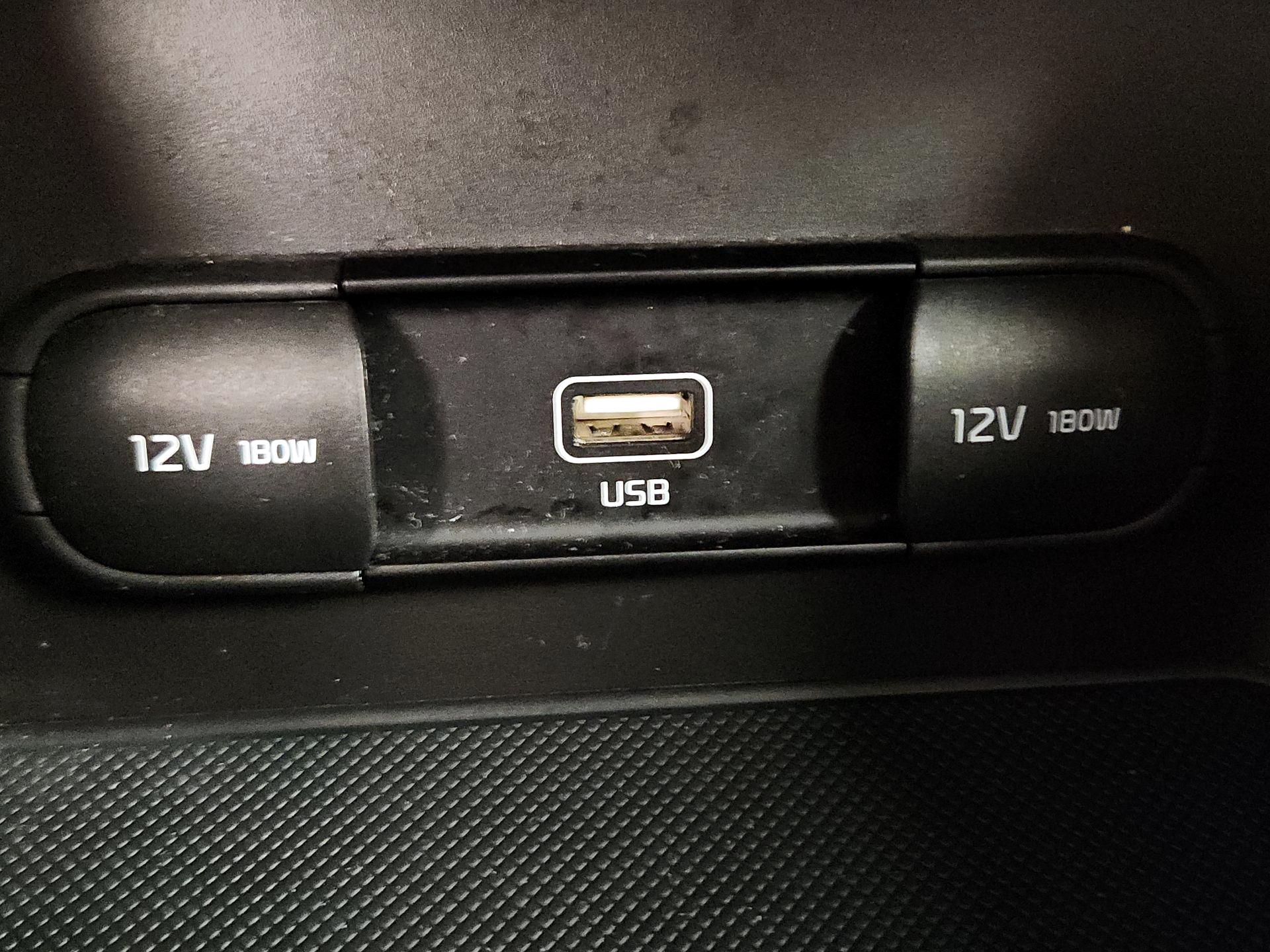 Thumbnail: 2020 Kia Sportage - 18