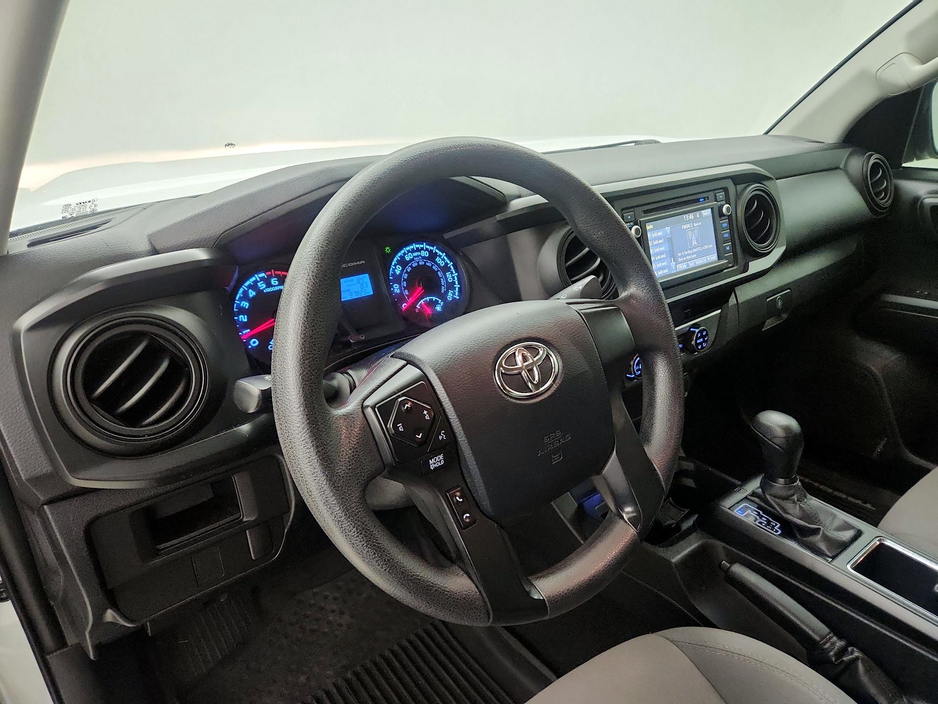 Thumbnail: 2017 Toyota Tacoma - 9