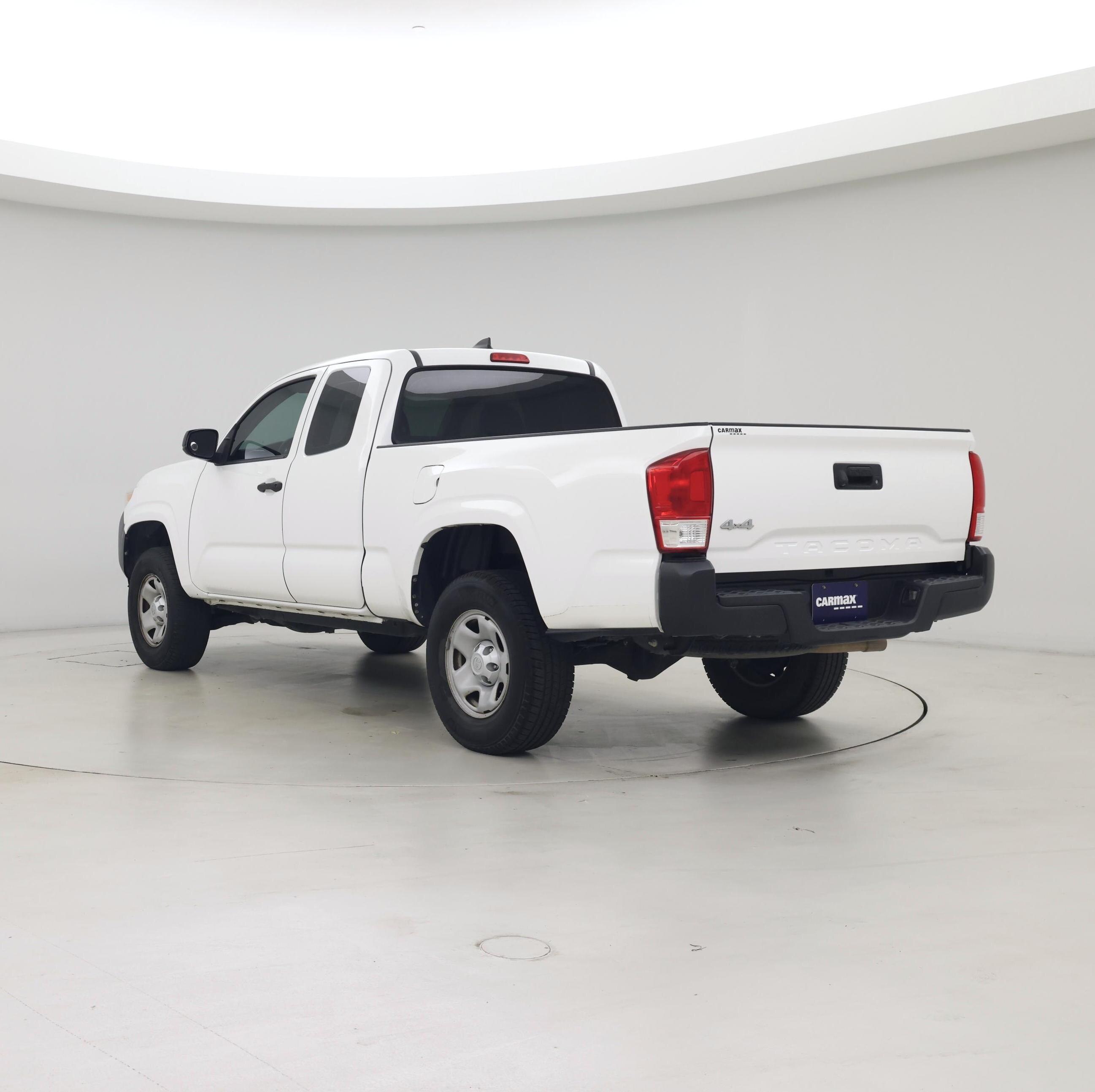 Thumbnail: 2017 Toyota Tacoma - 2