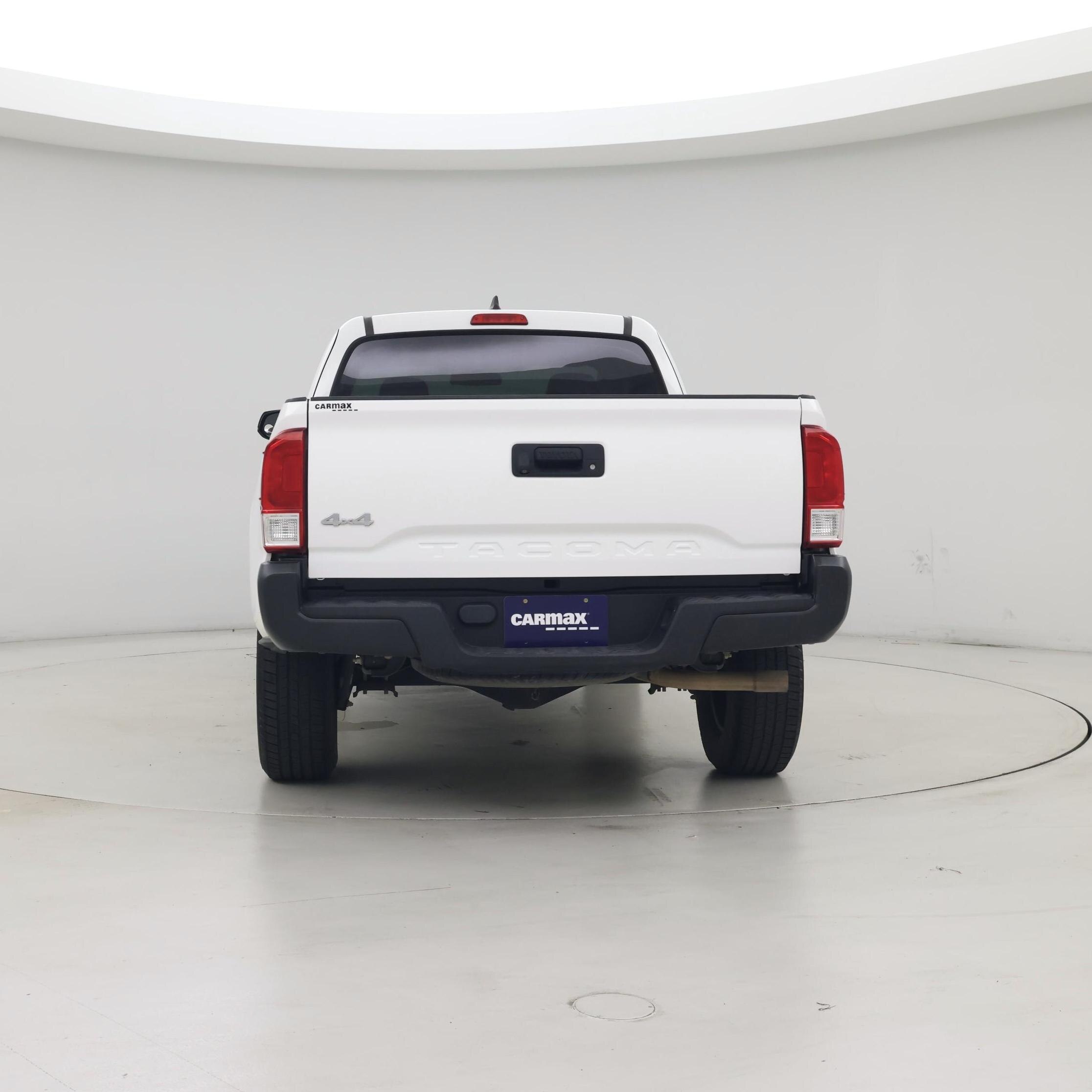 Thumbnail: 2017 Toyota Tacoma - 6