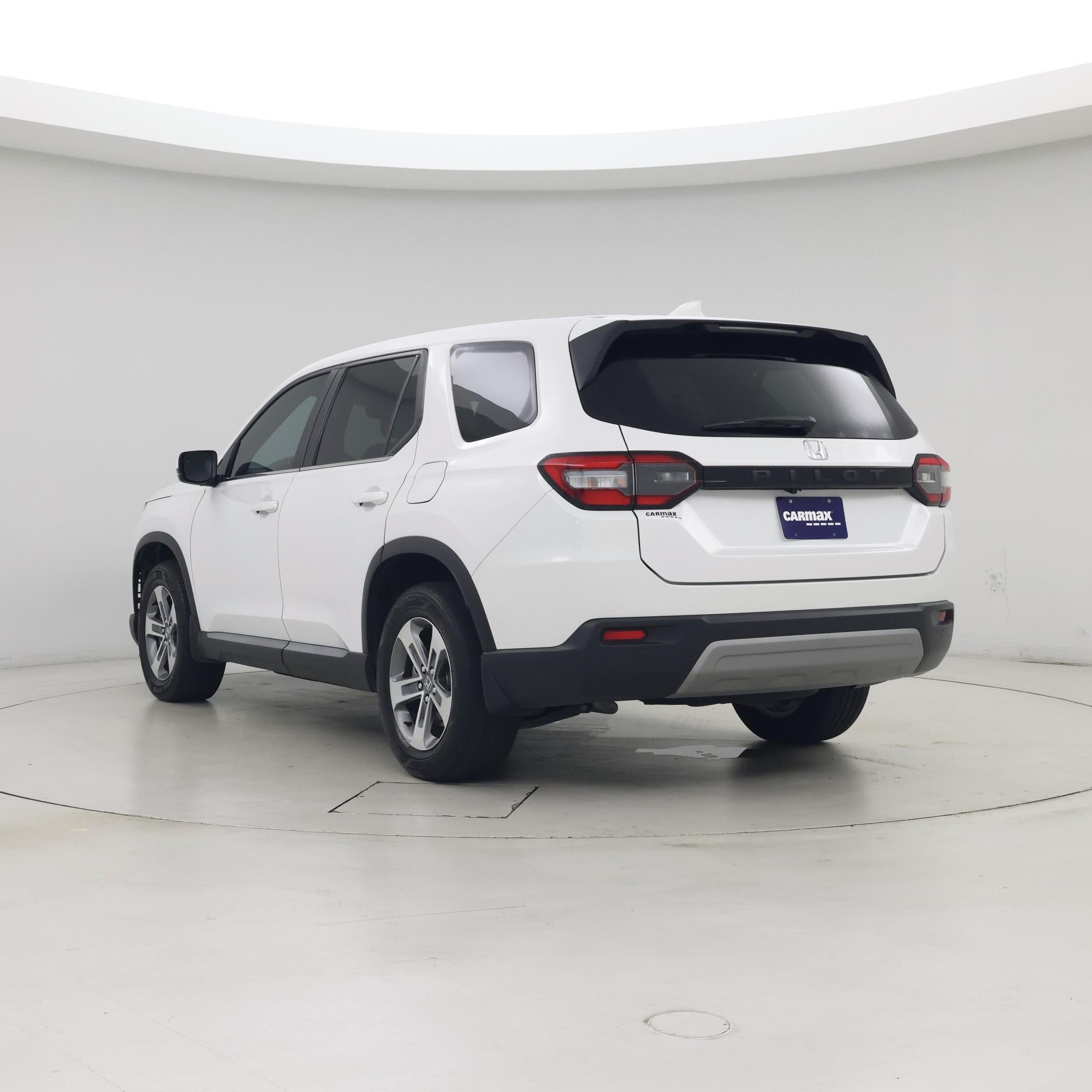 Thumbnail: 2023 Honda Pilot - 2