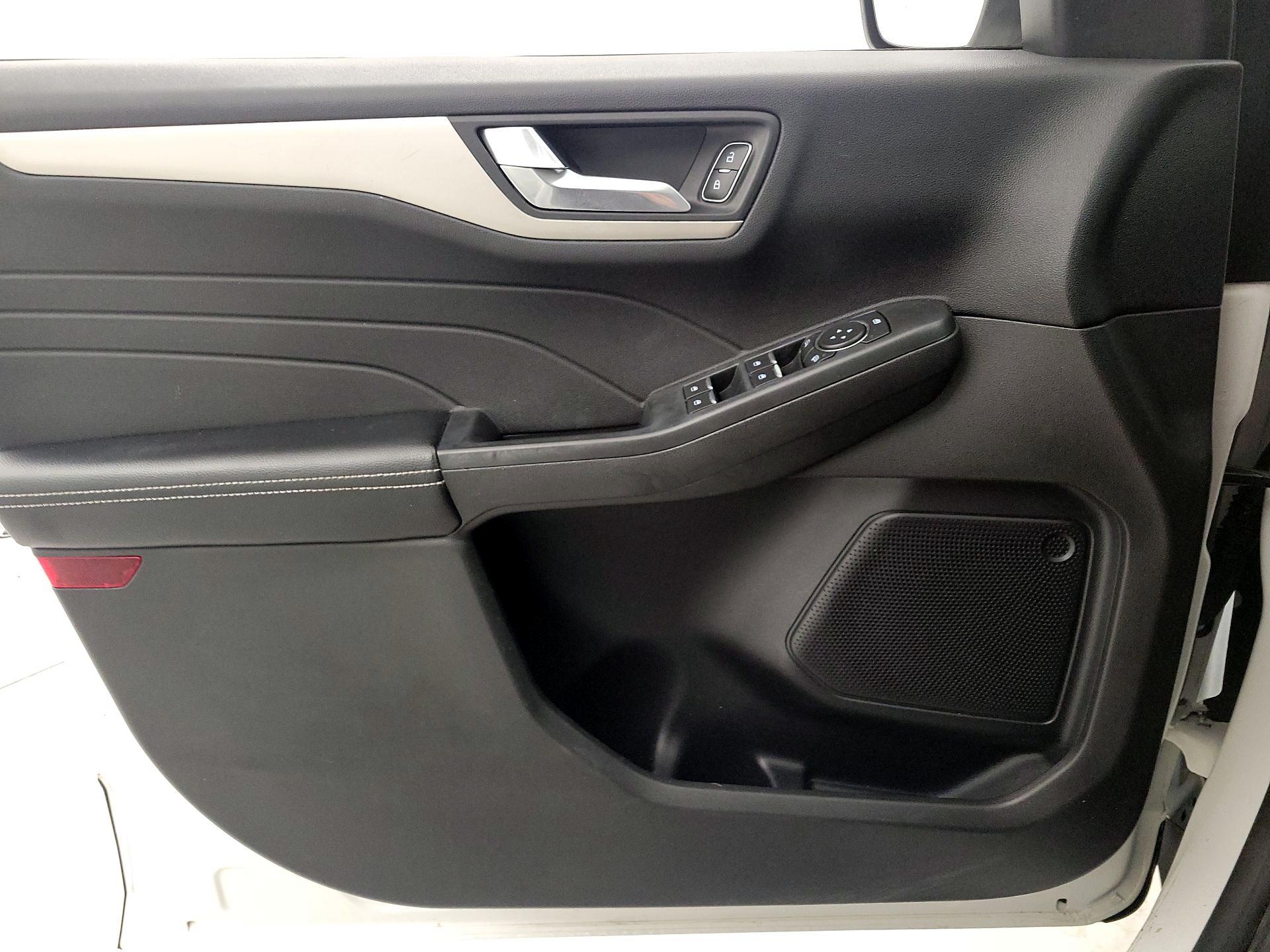 Thumbnail: 2022 Ford Escape - 12