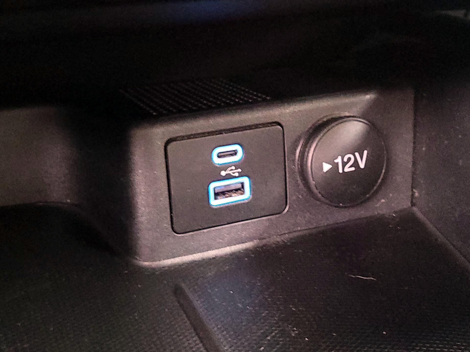 Thumbnail: 2022 Ford Escape - 18