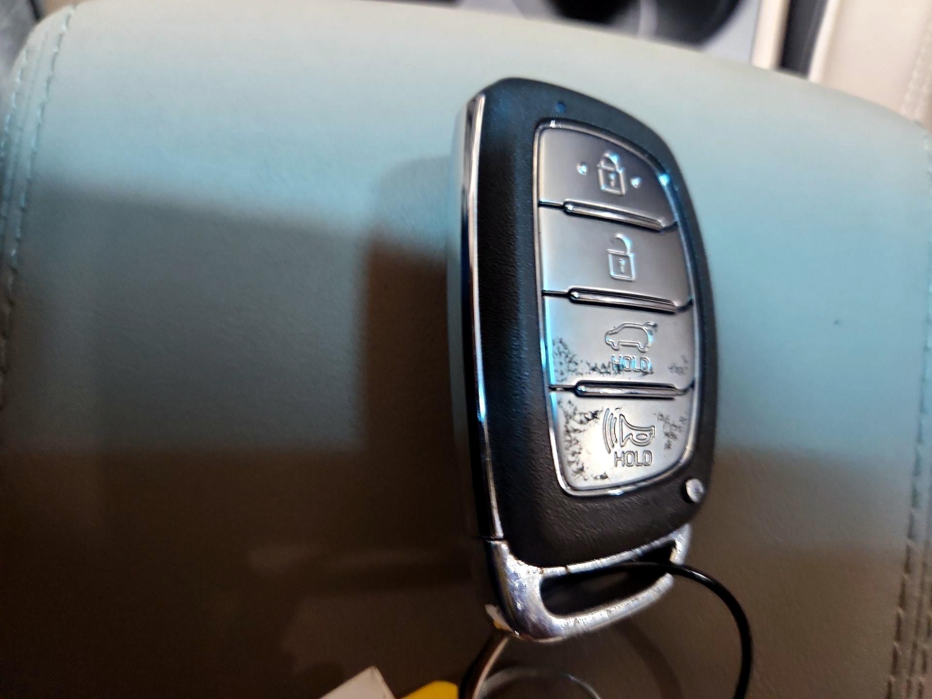 Thumbnail: 2021 Hyundai Tucson - 18