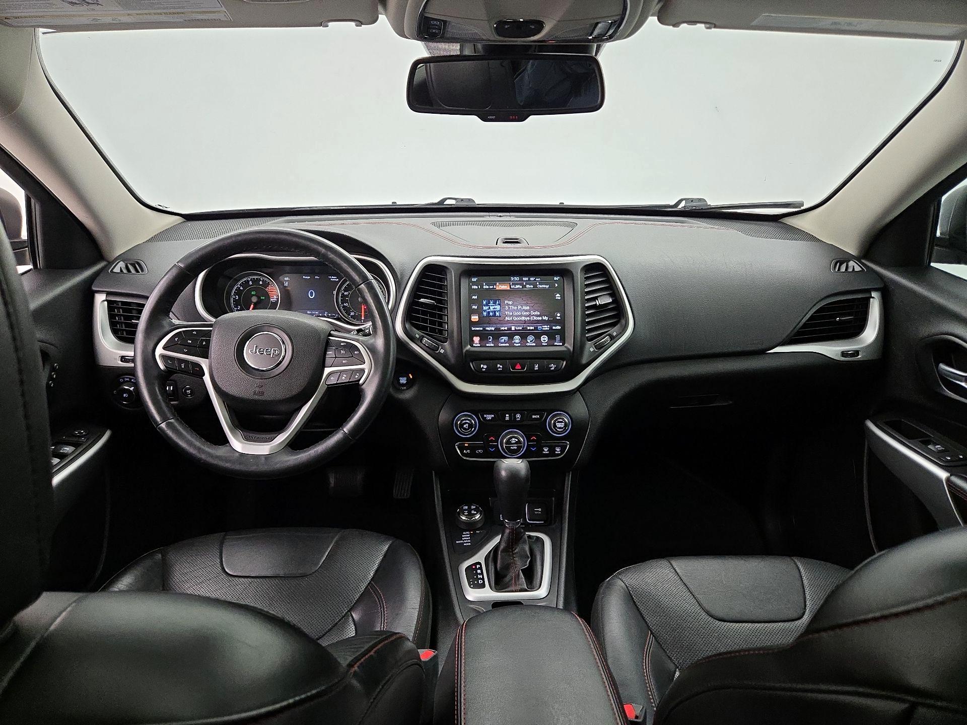 Thumbnail: 2018 Jeep Cherokee - 9