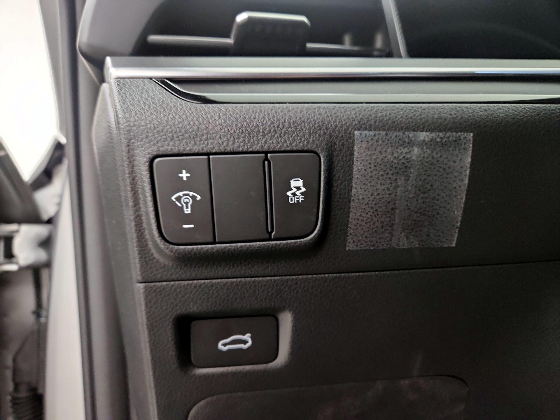 Thumbnail: 2025 Kia K5 - 13