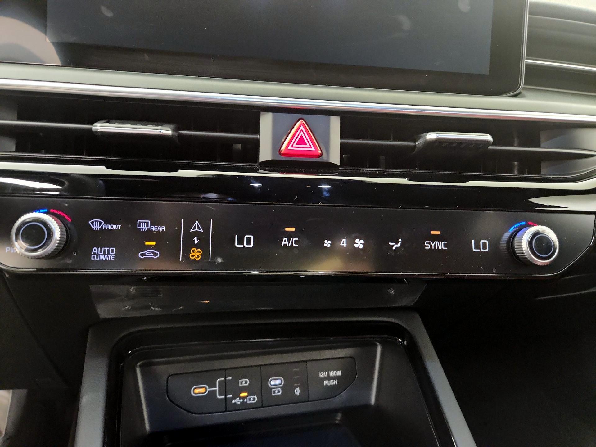 Thumbnail: 2025 Kia K5 - 16