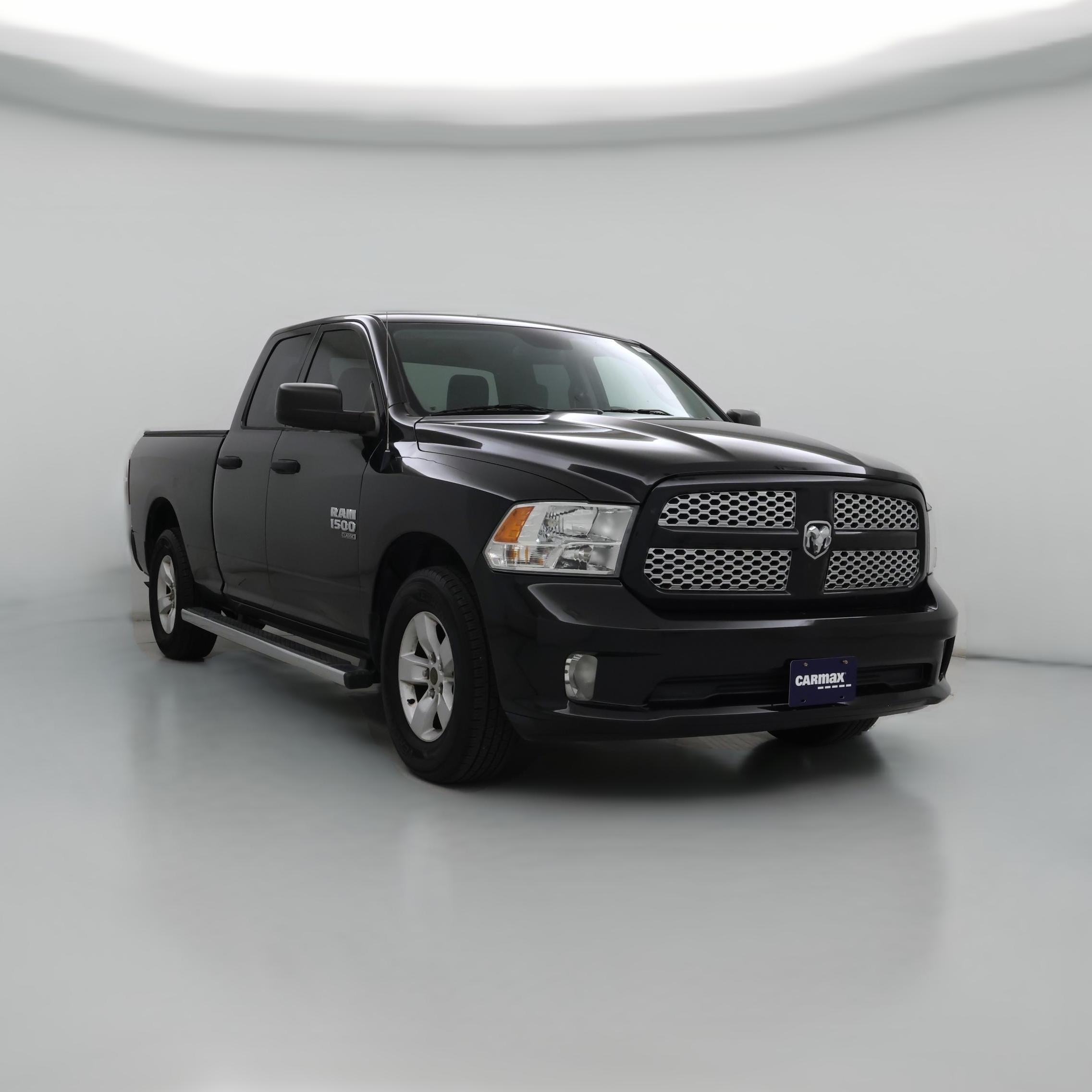 Thumbnail: 2019 RAM 1500 Classic - 1