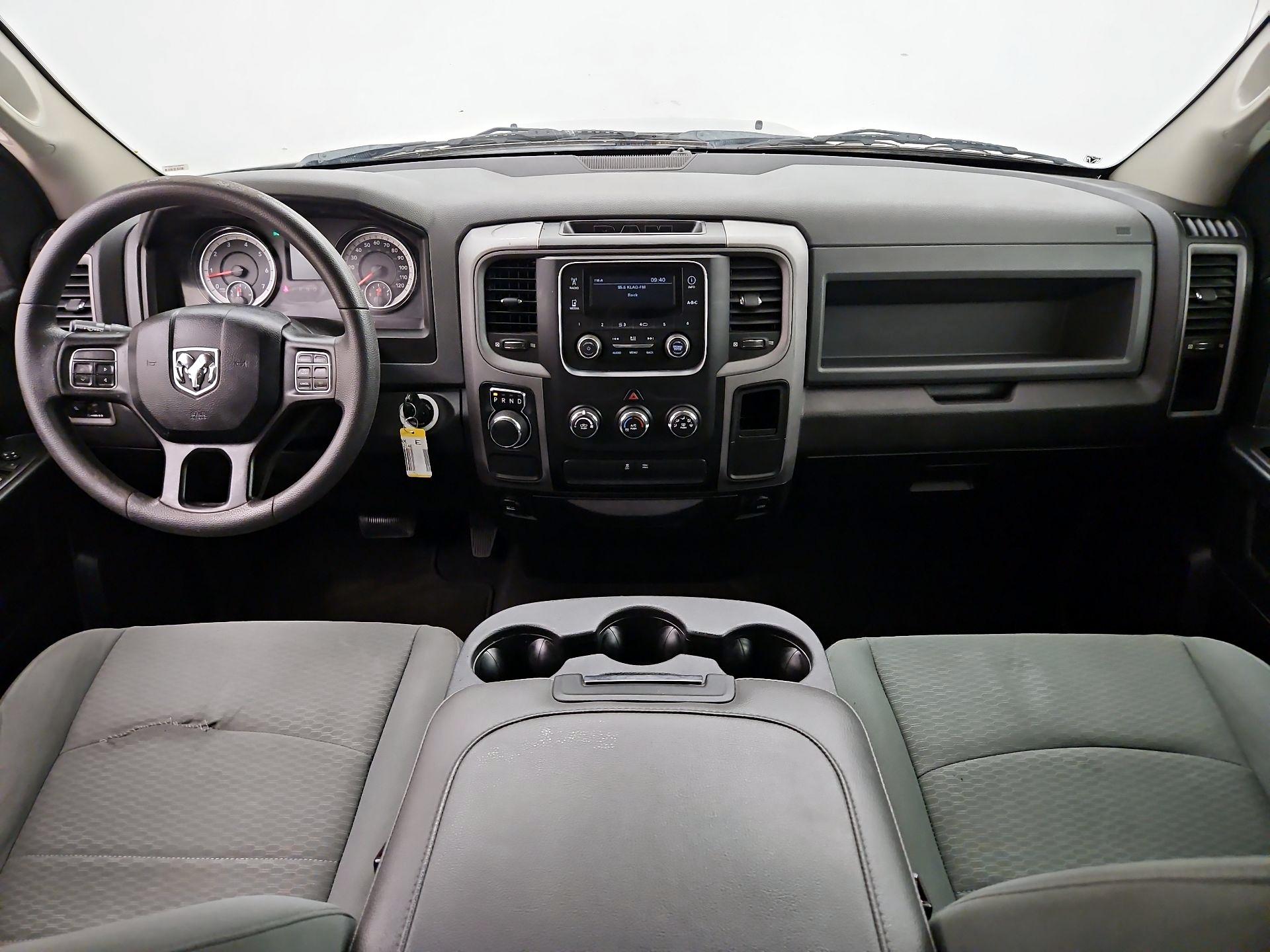 Thumbnail: 2019 RAM 1500 Classic - 9